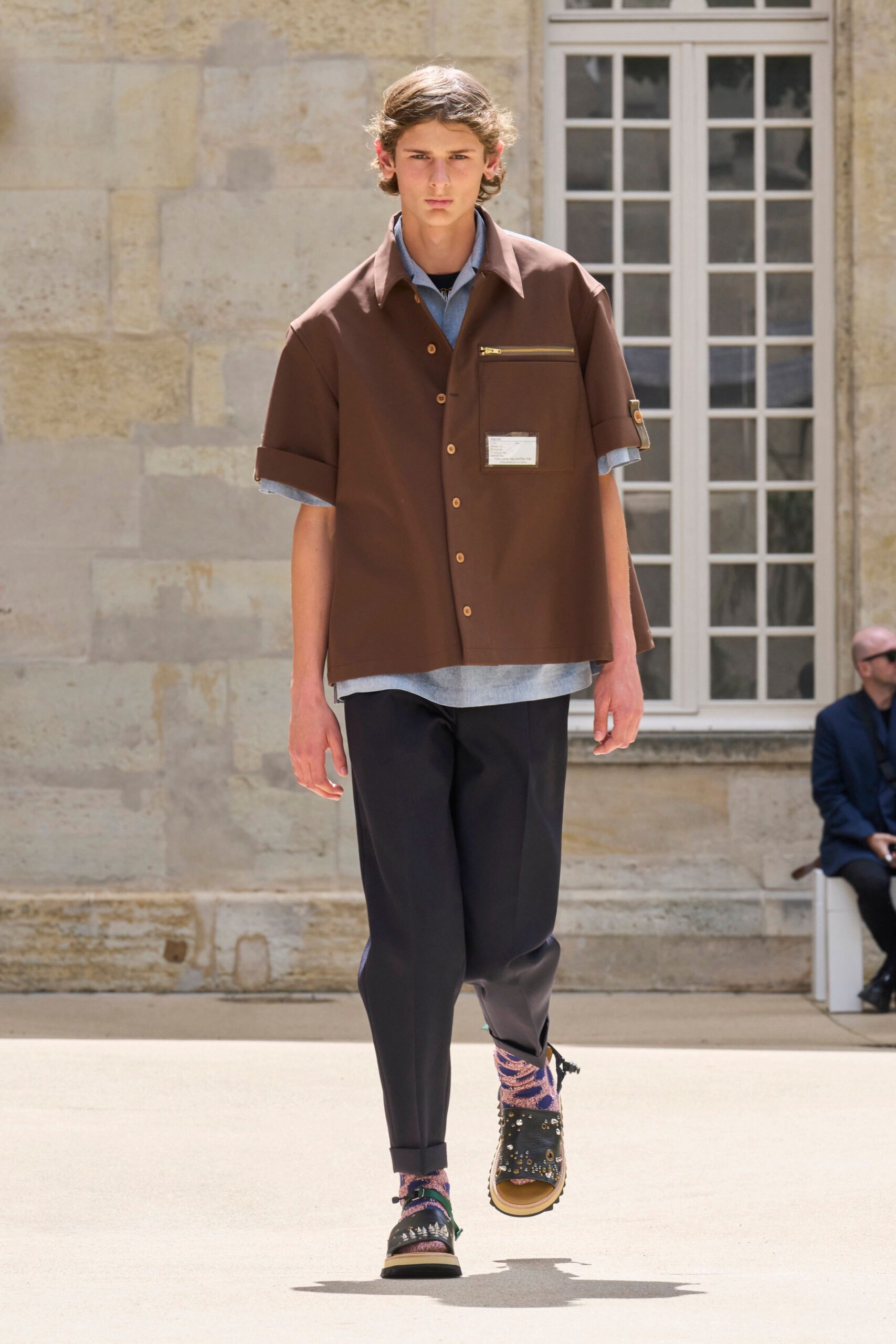 brown cotton short-sleeve collared relaxed buttoned shirt