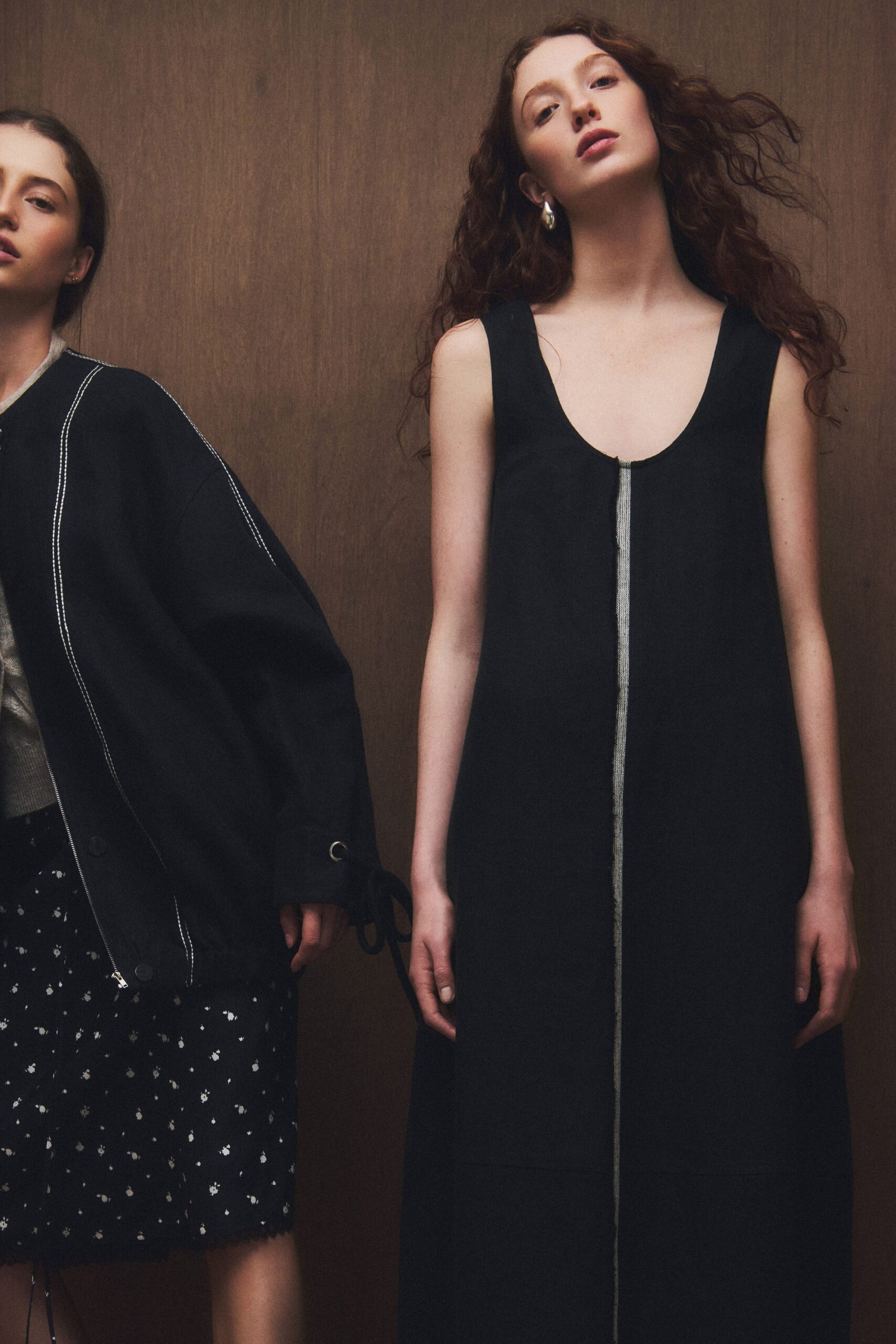black cotton long-sleeve oversized buttoned jacket