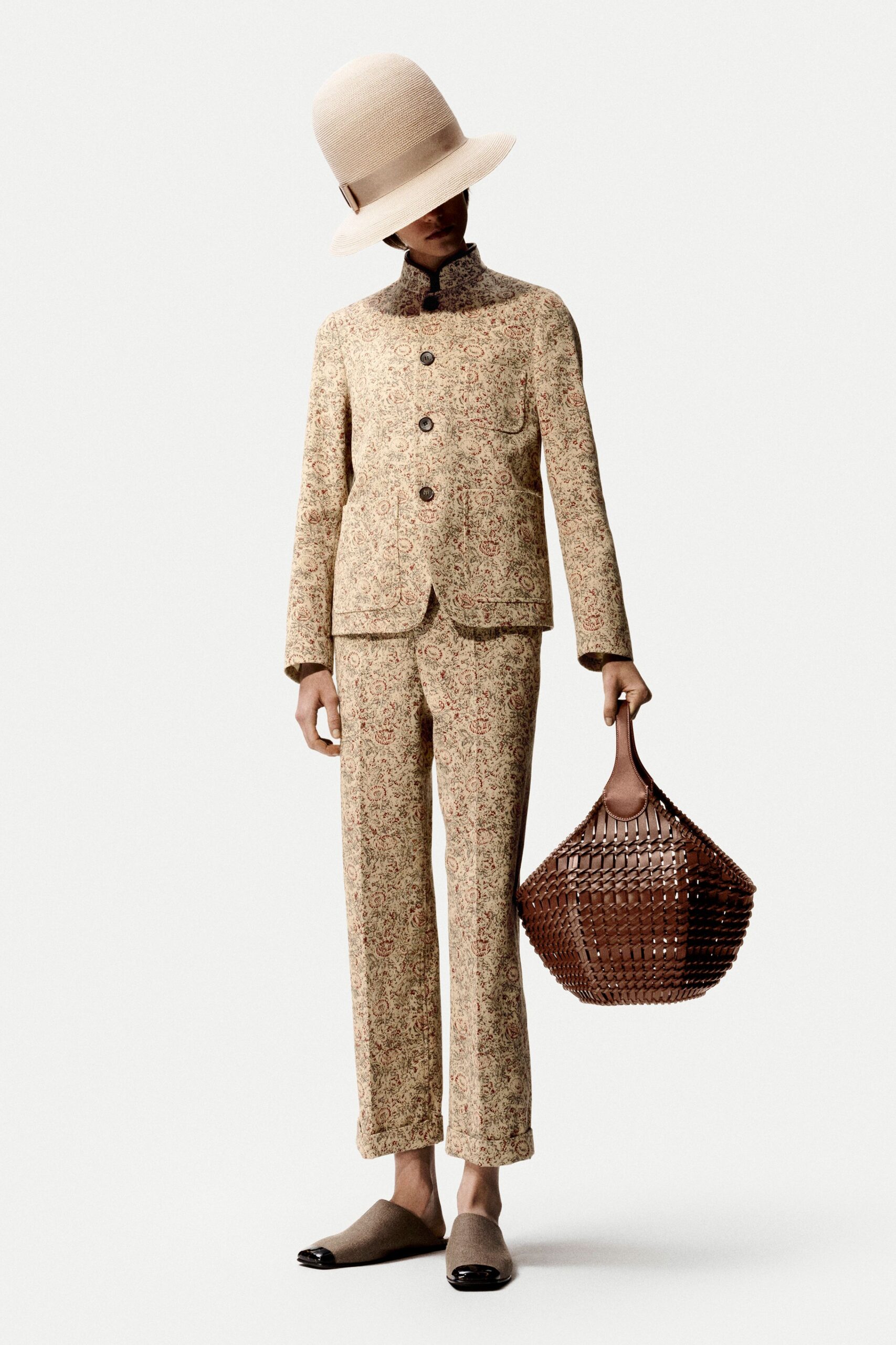 beige cotton long-sleeve collared tailored floral buttoned suit