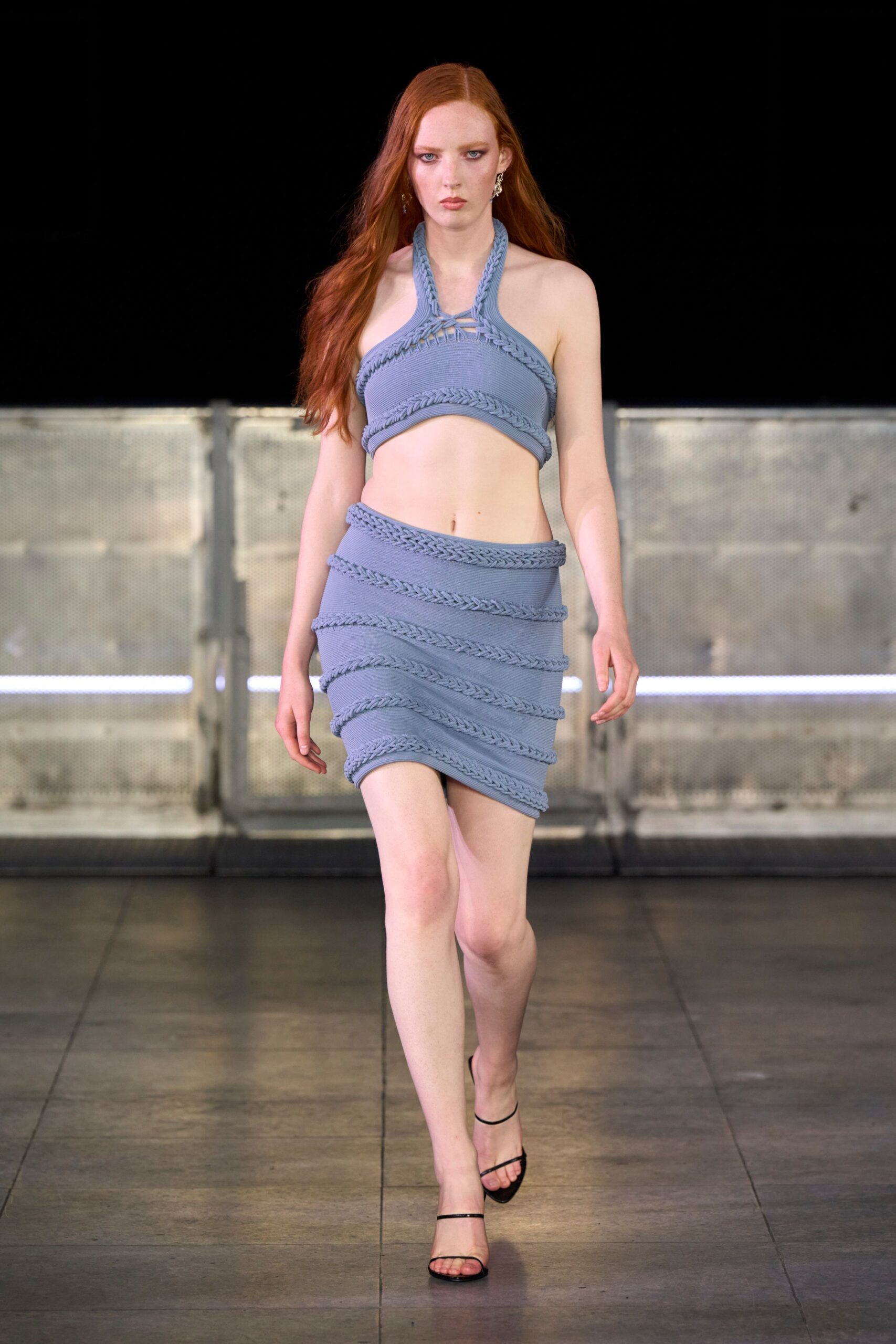 blue knit sleeveless halter fitted ruched cropped crop-top