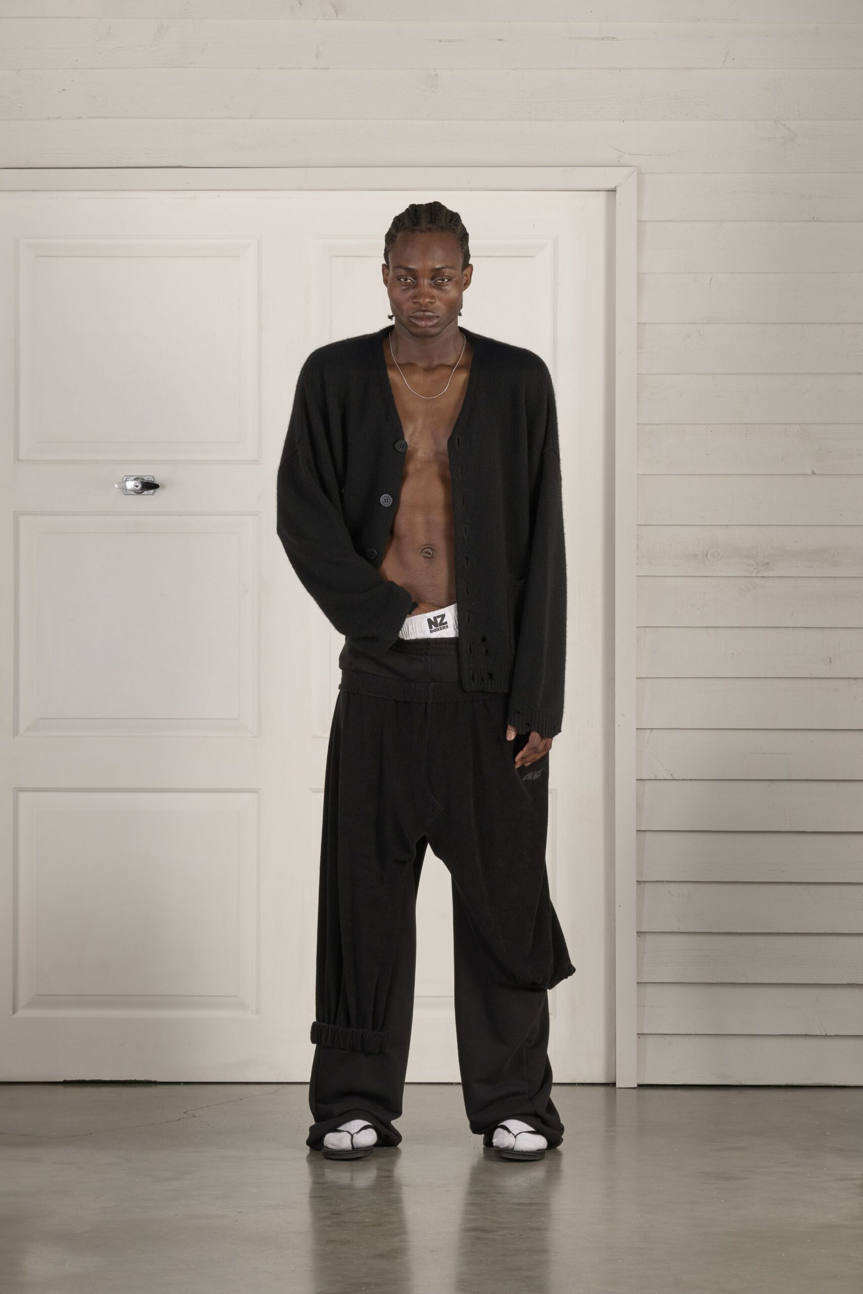 black cotton long-sleeve collared relaxed cardigan