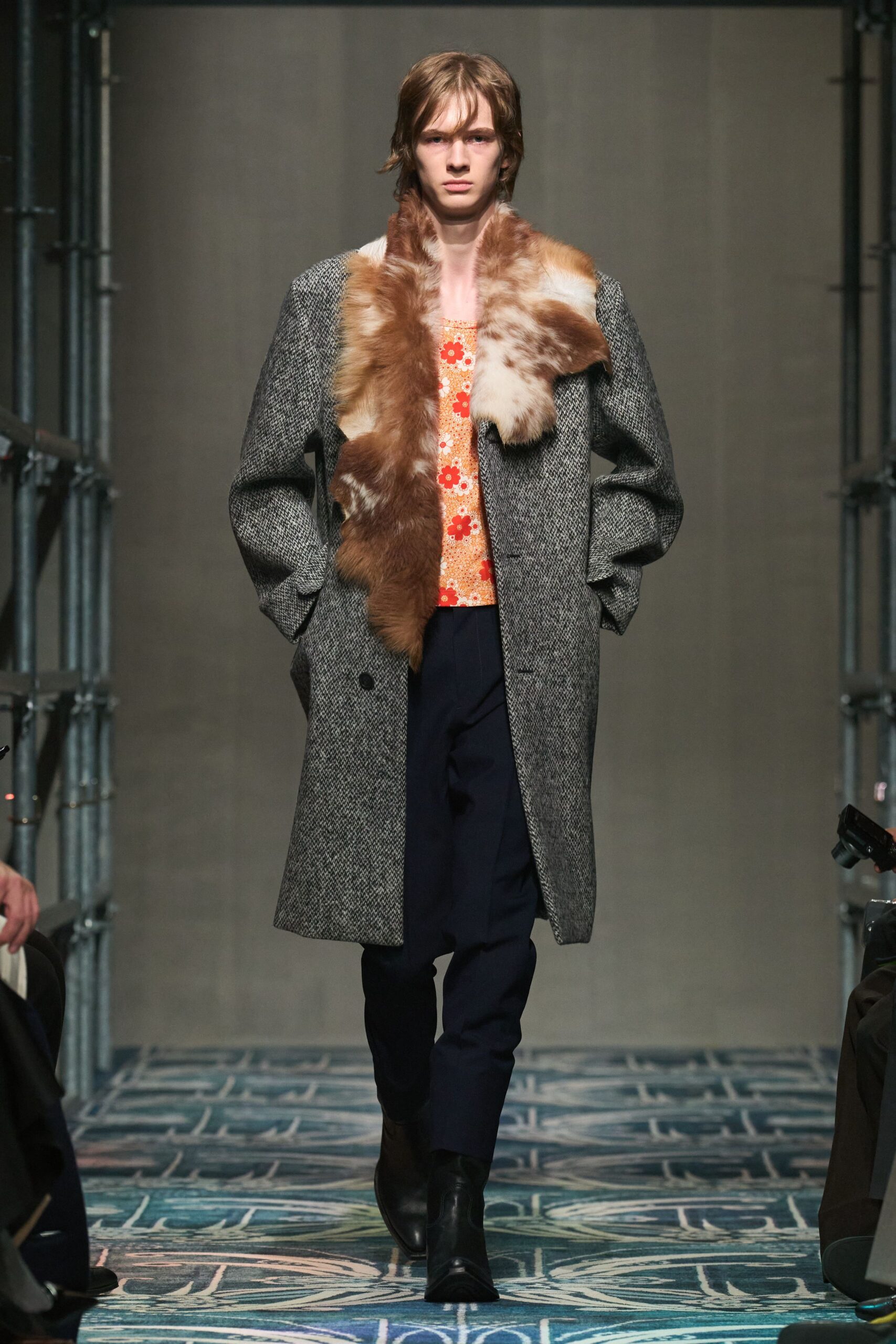 brown fur scarf
