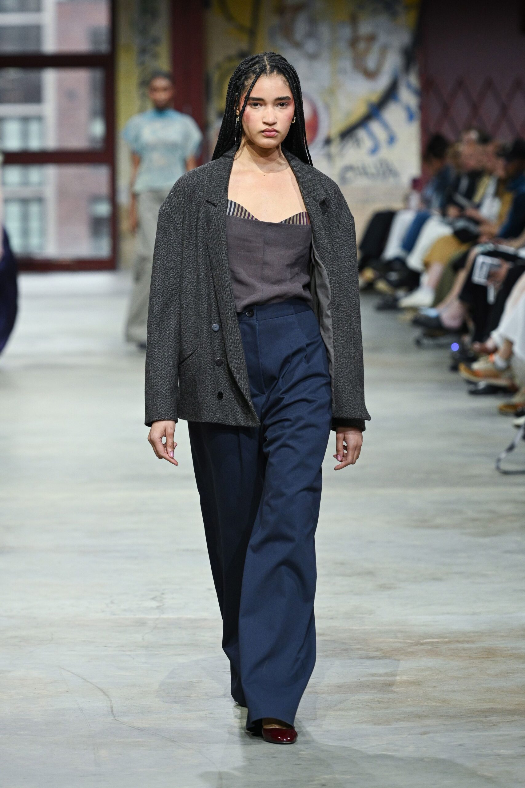 gray wool long-sleeve collared relaxed buttoned jacket