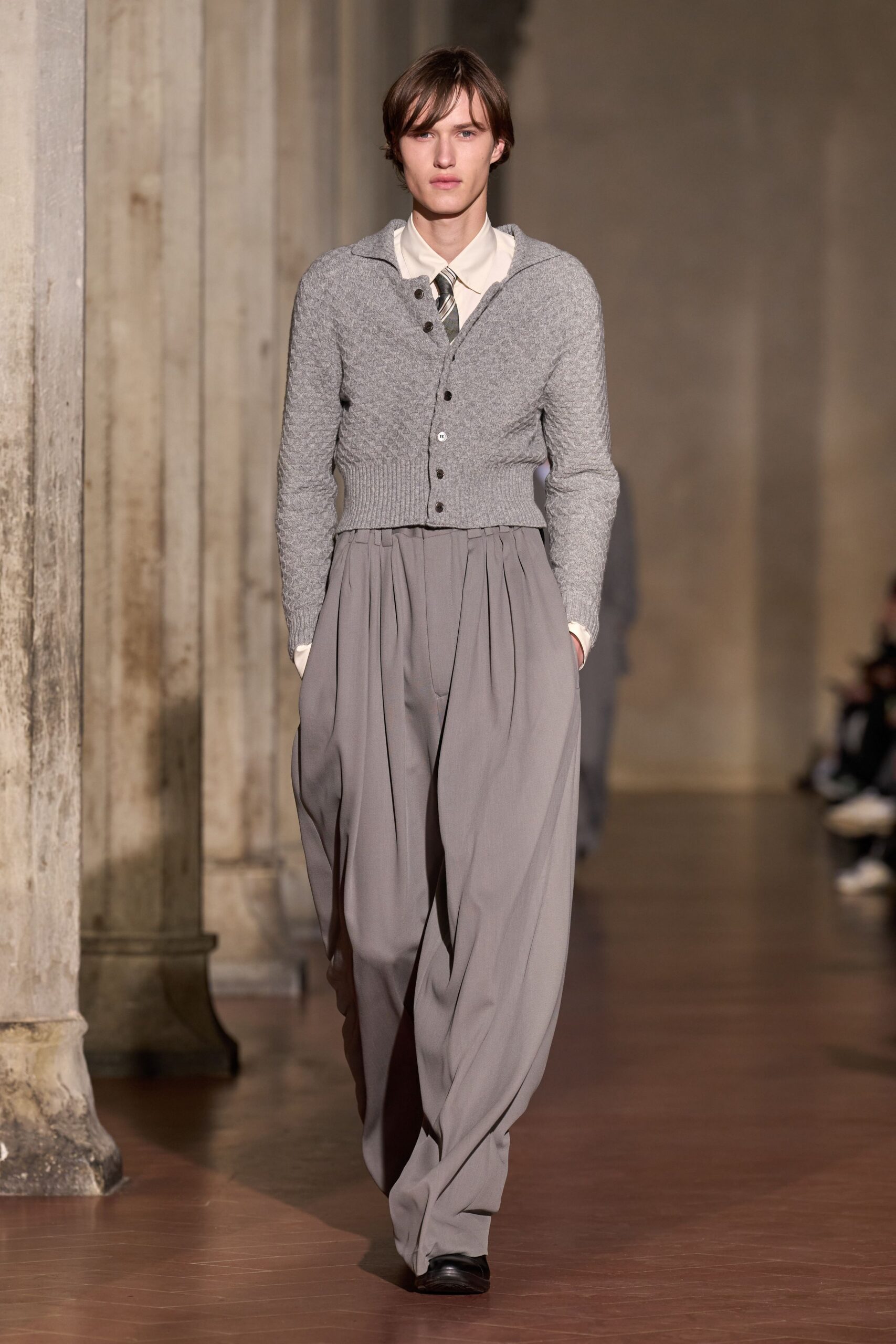 gray wool long-sleeve collared fitted buttoned ribbed cardigan