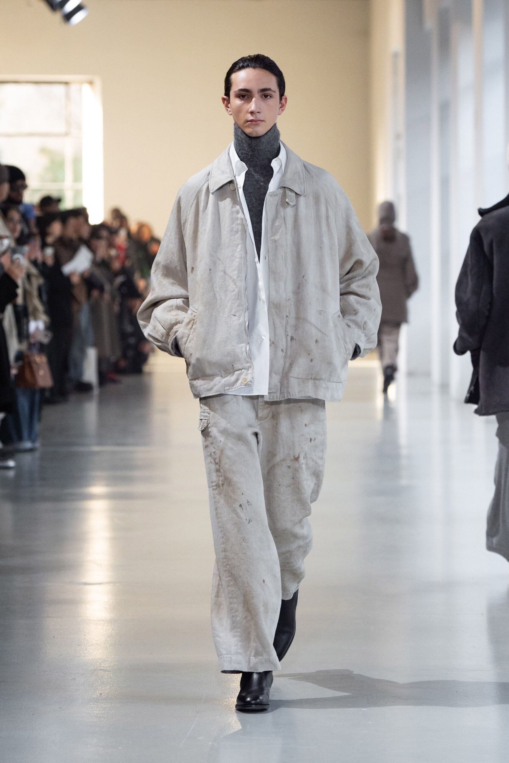 beige cotton long-sleeve collared oversized buttoned jacket