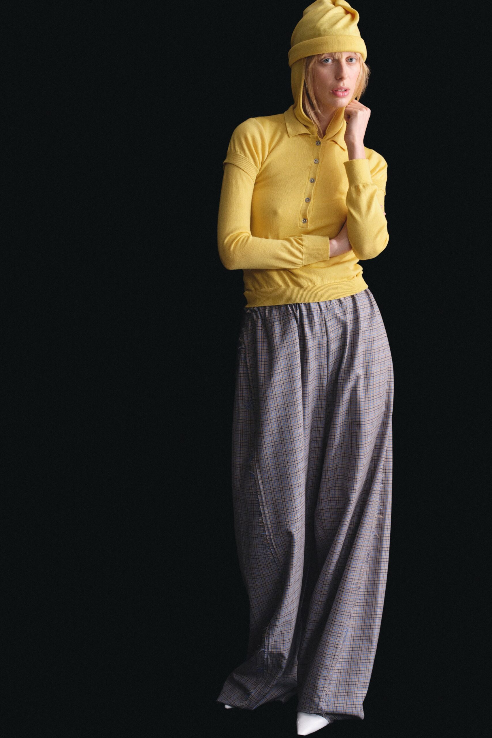 yellow top gray checked pants