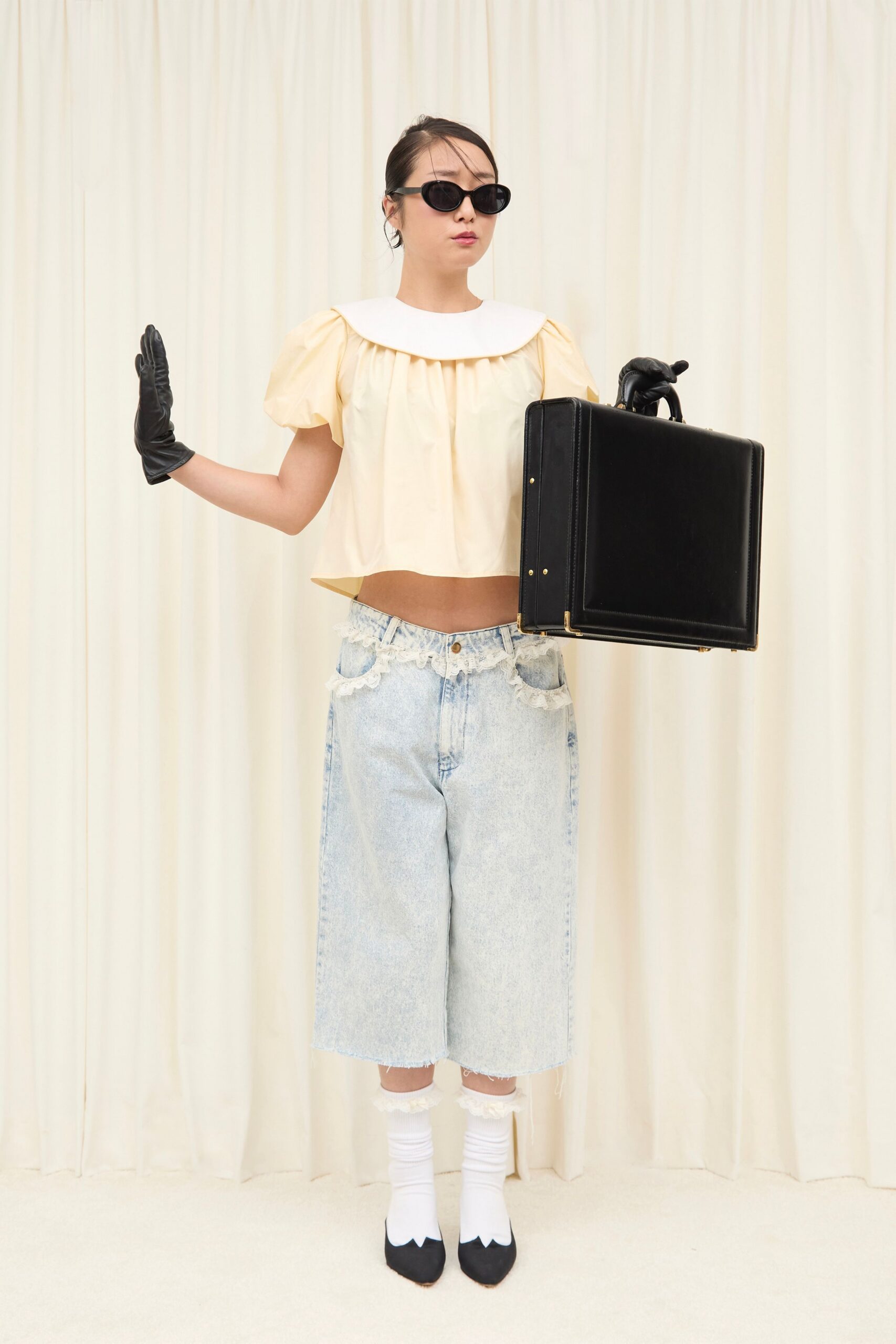 yellow cotton short-sleeve collared fitted ruffled cropped top