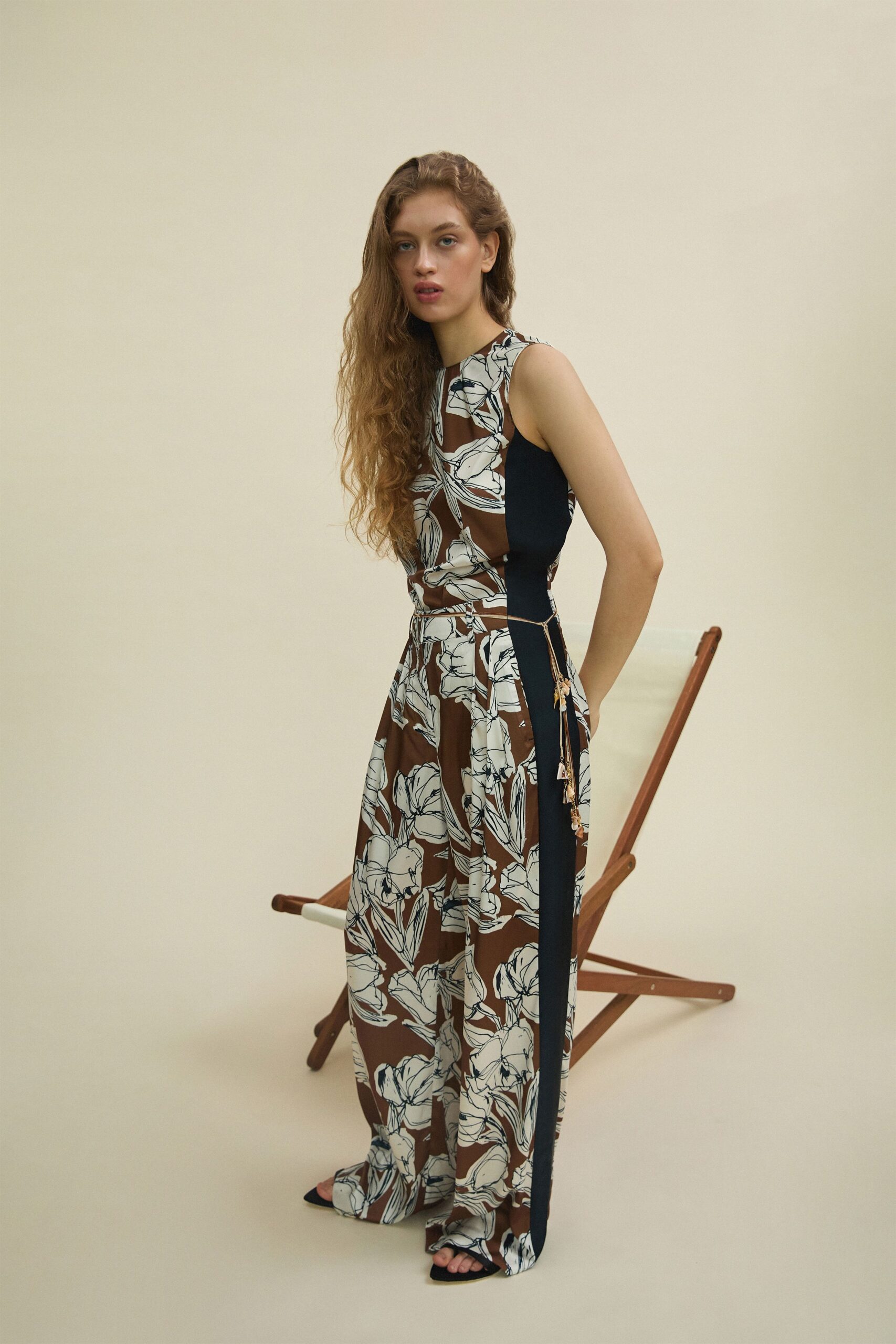 brown cotton sleeveless high-neck fitted floral layered dress