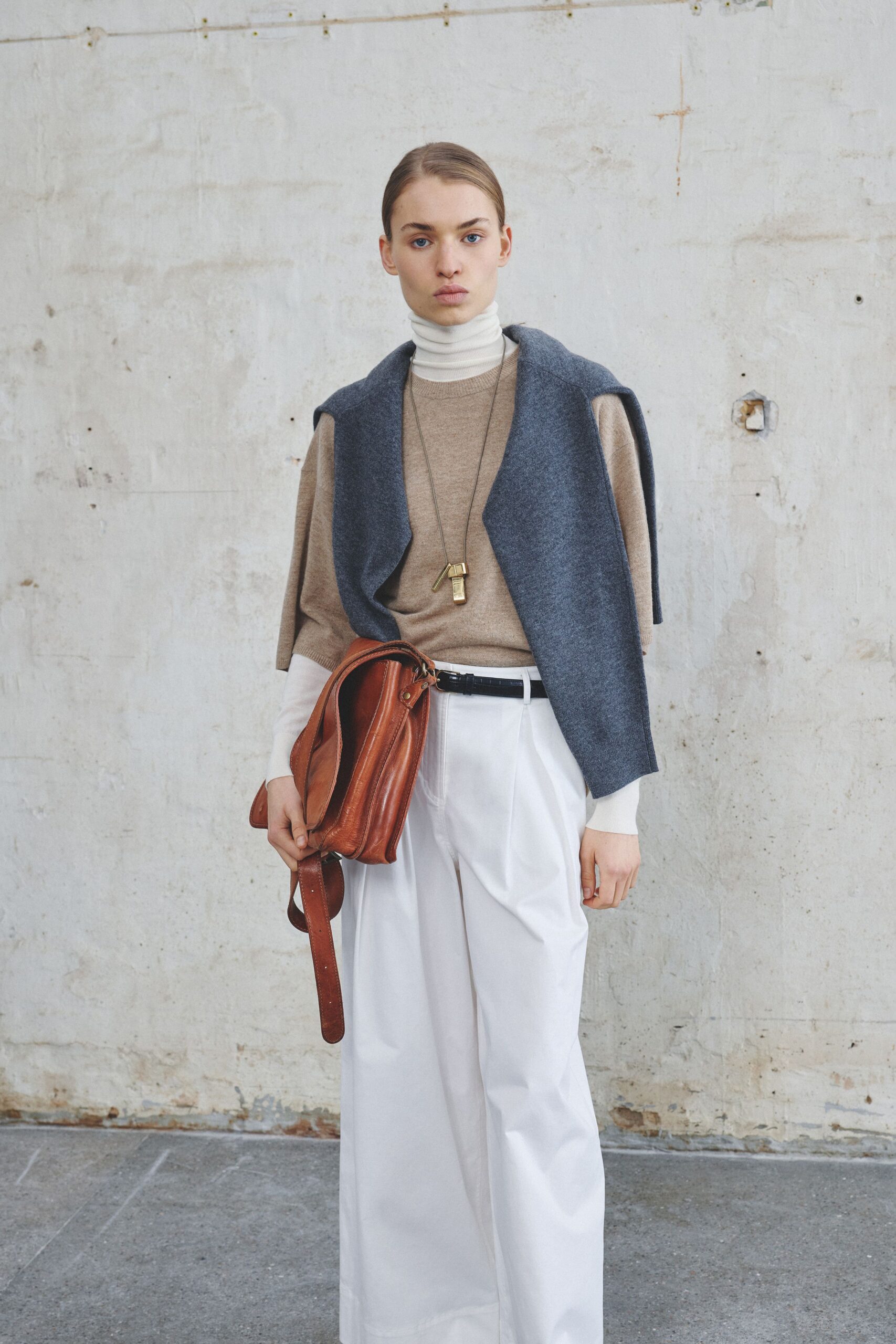 gray wool sleeveless fitted vest