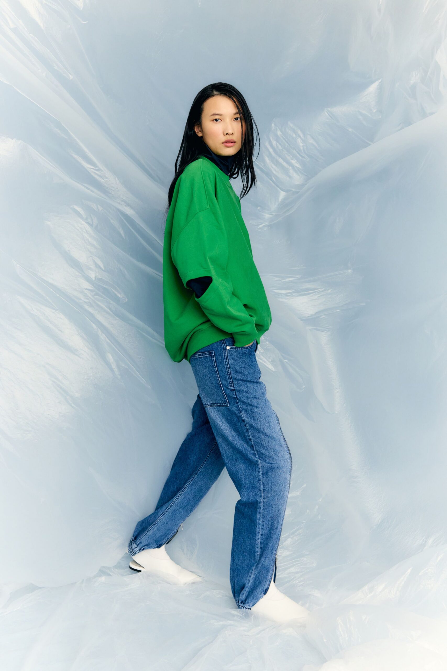 green oversized sweater with jeans