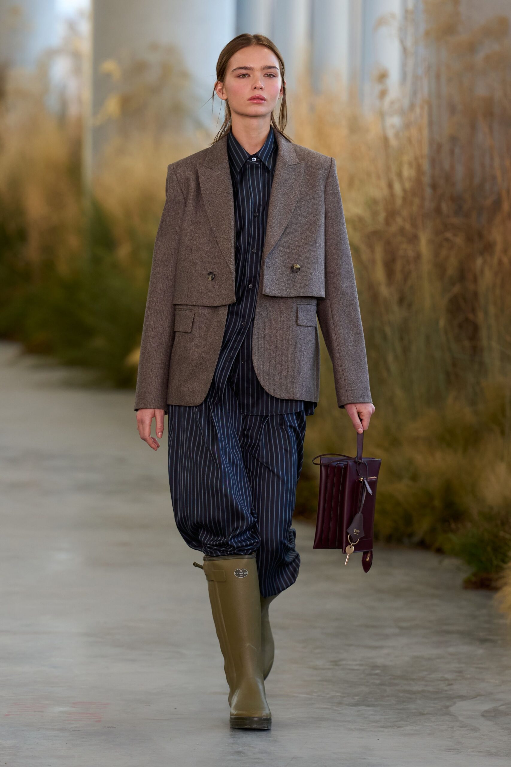 brown tweed long-sleeve collared structured buttoned blazer