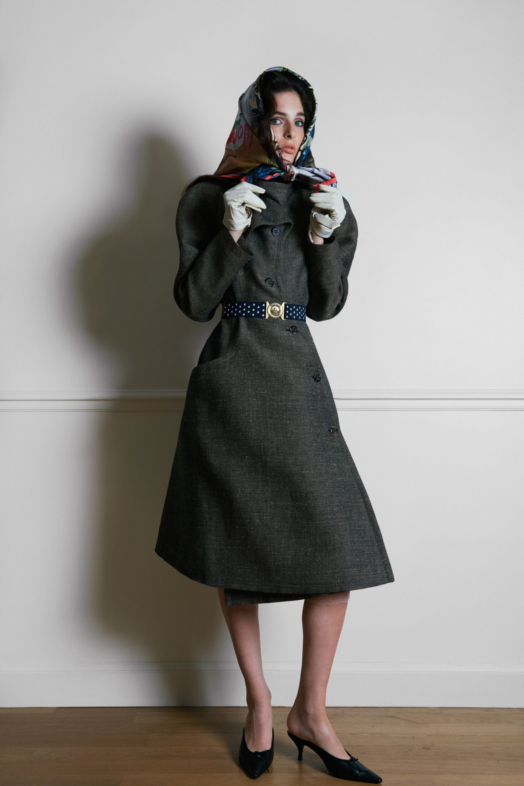 gray wool long-sleeve collared fitted buttoned belted coat