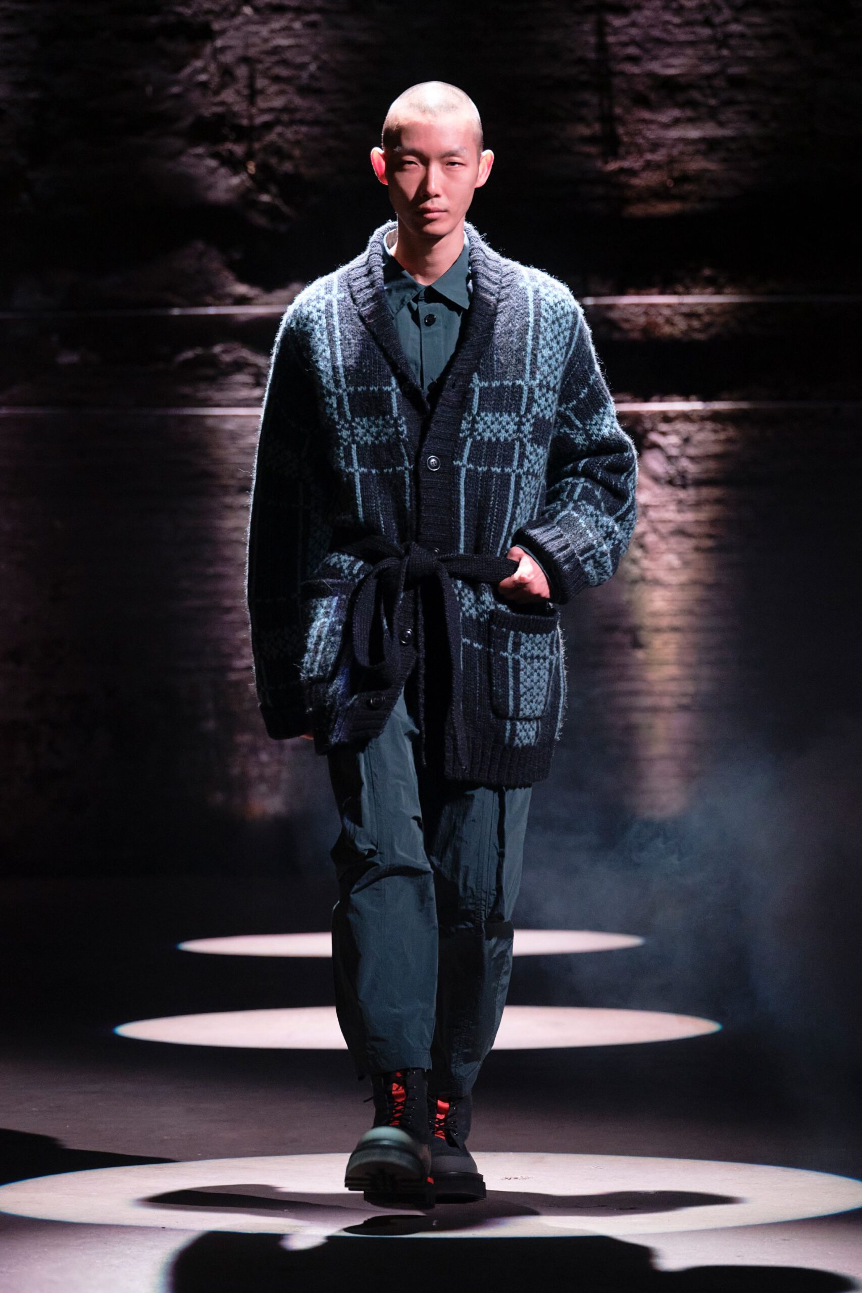 blue wool long-sleeve collared relaxed checked buttoned cardigan