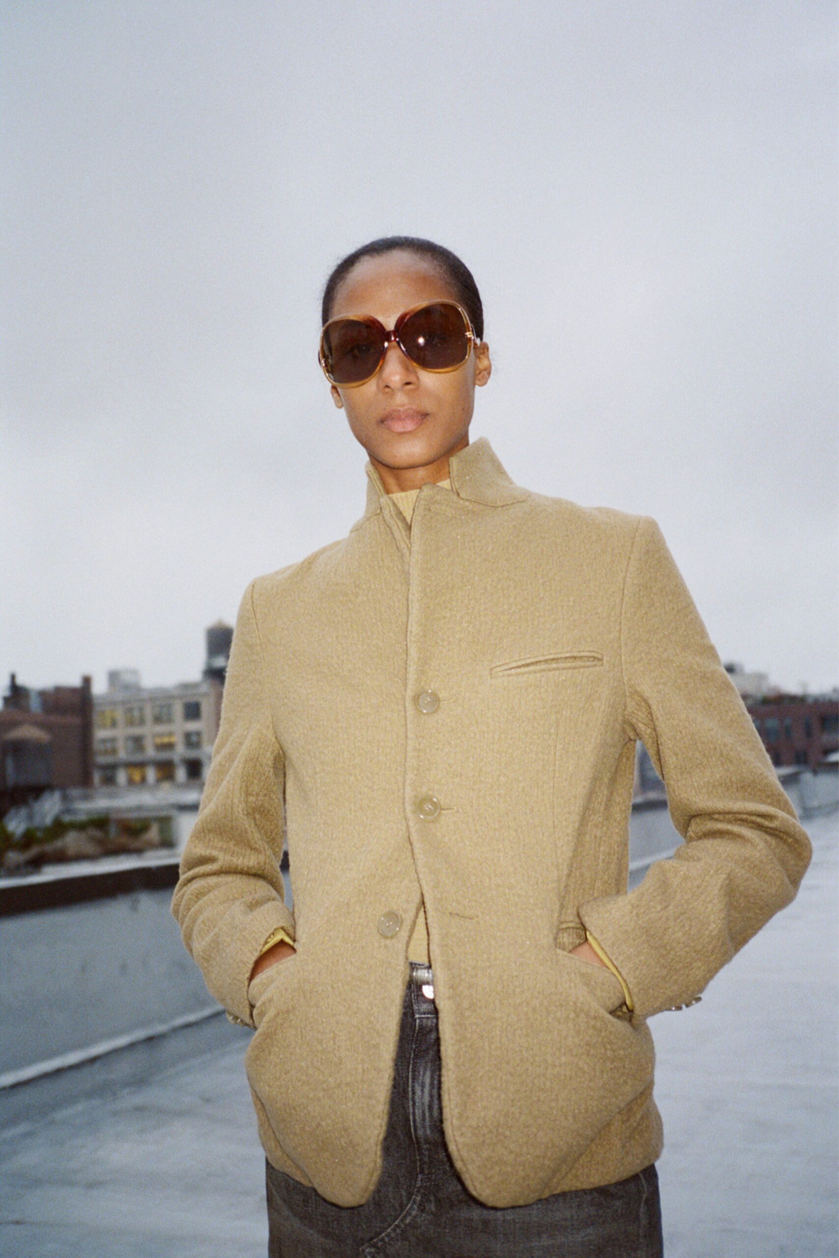 beige wool long-sleeve collared fitted buttoned jacket