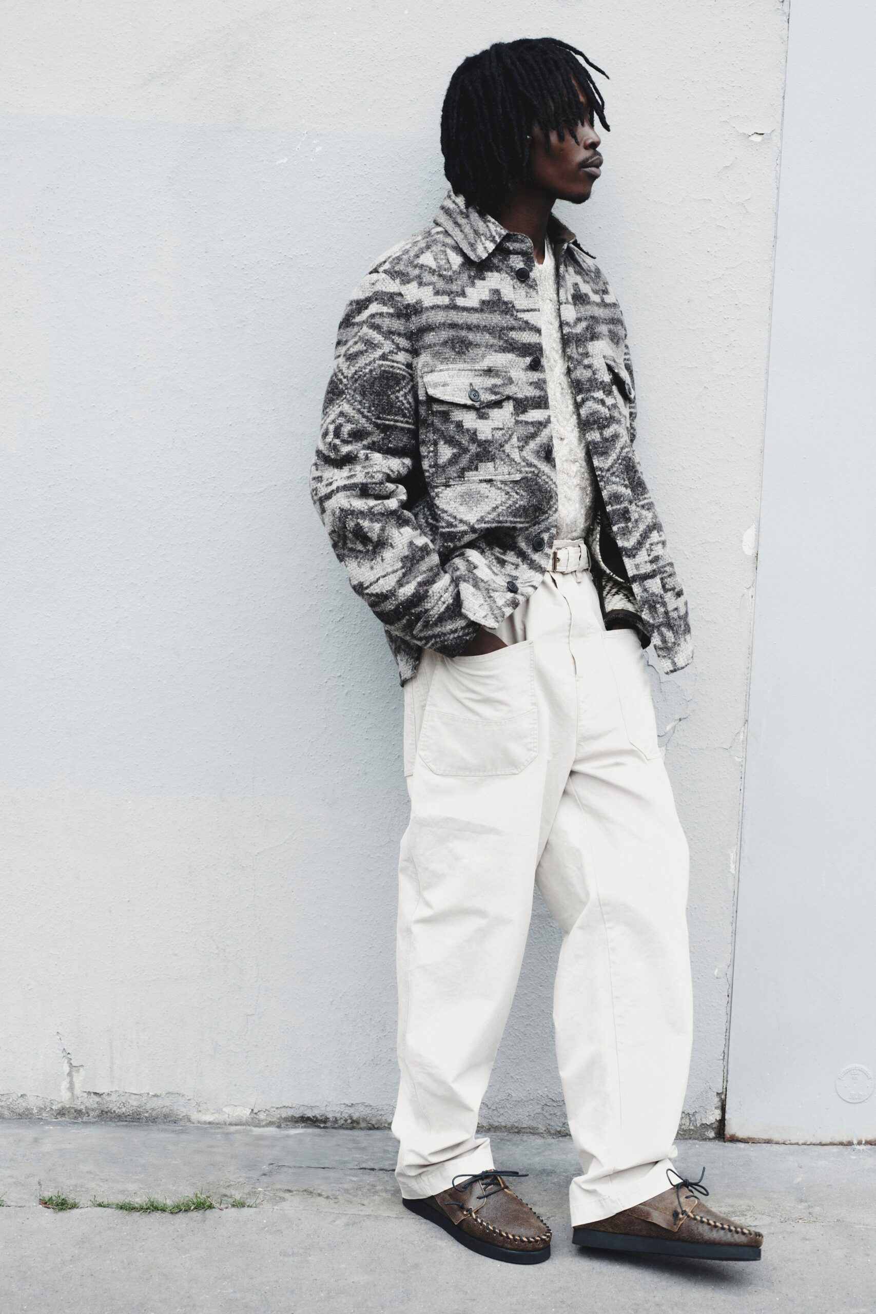 gray cotton long-sleeve collared relaxed printed jacket