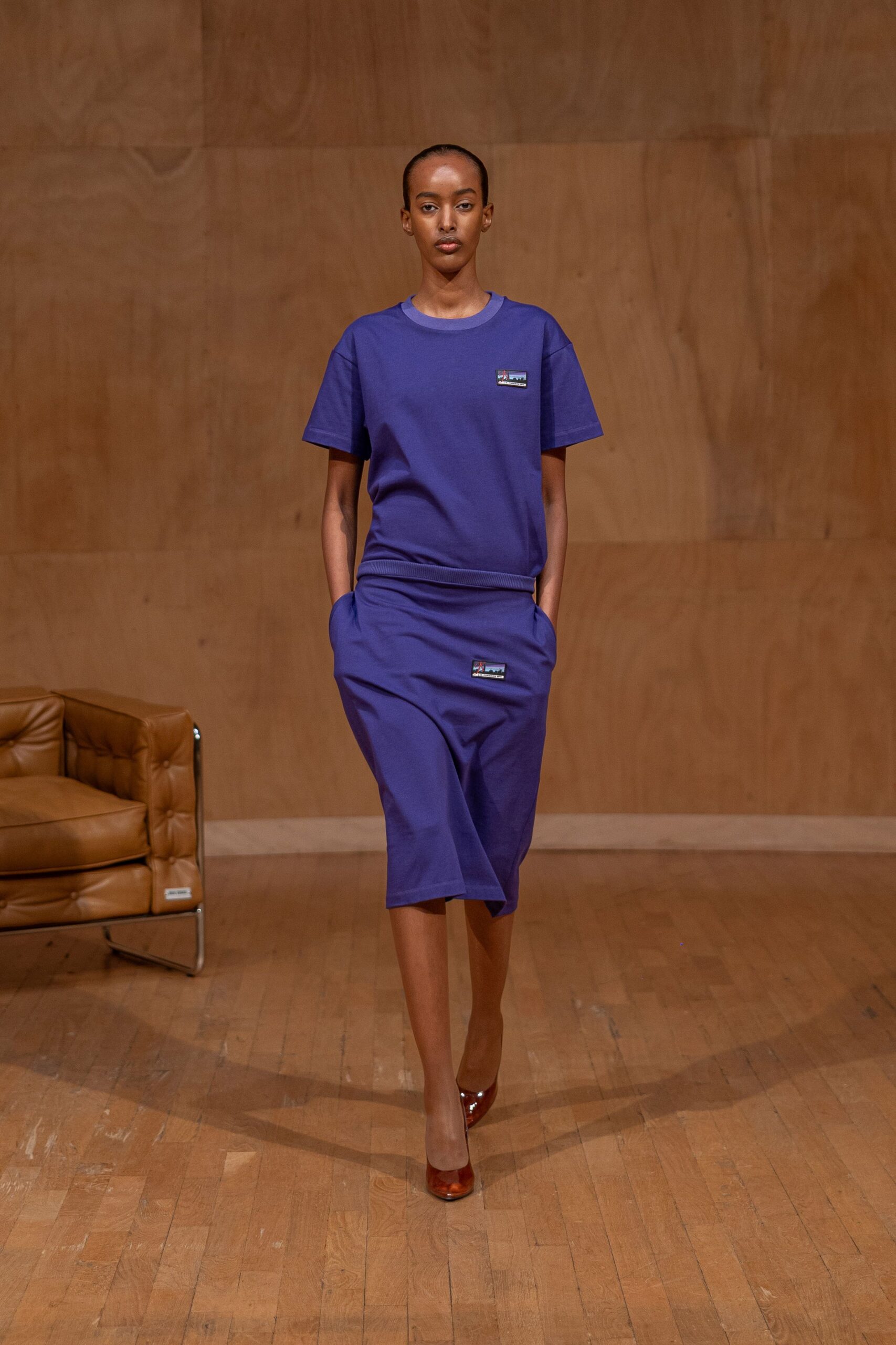 purple cotton short-sleeve collared fitted pockets midi dress