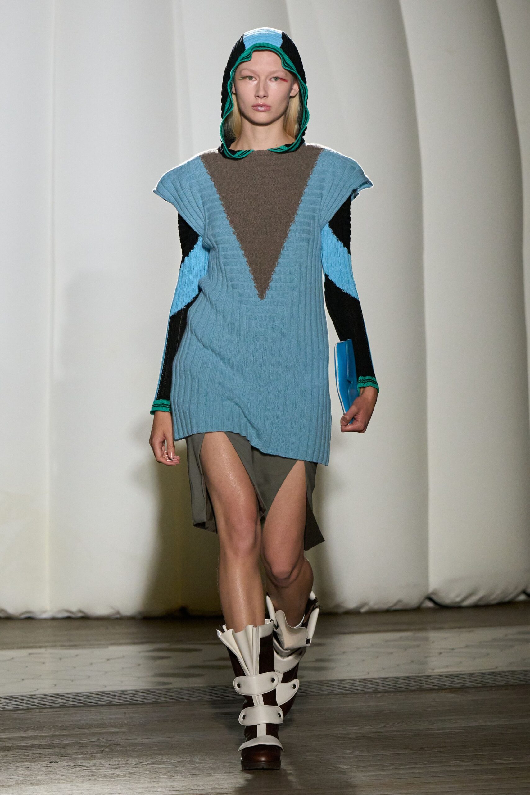 color-blocked fitted dress with boots