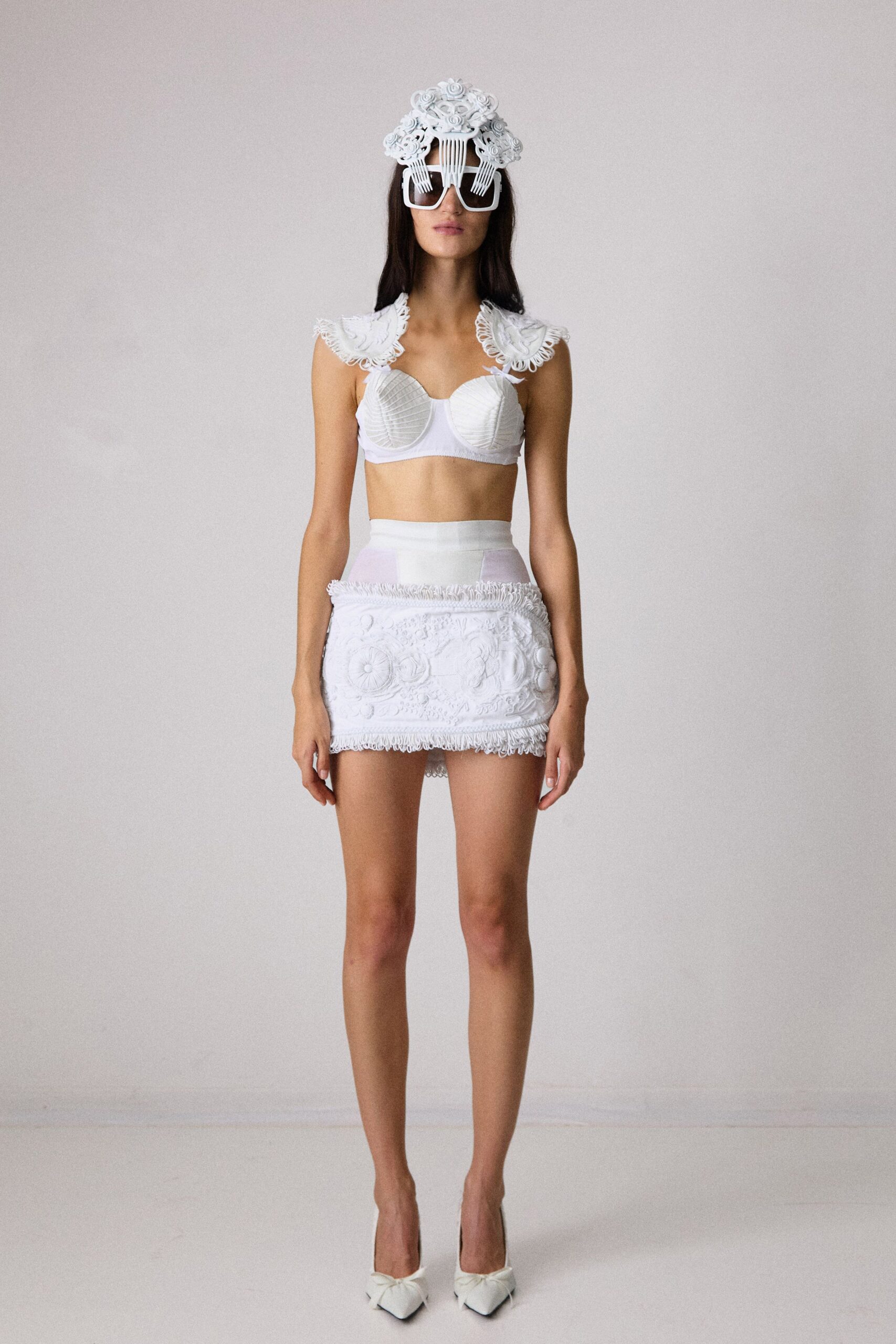 white cotton sleeveless collared fitted ruffled bustier