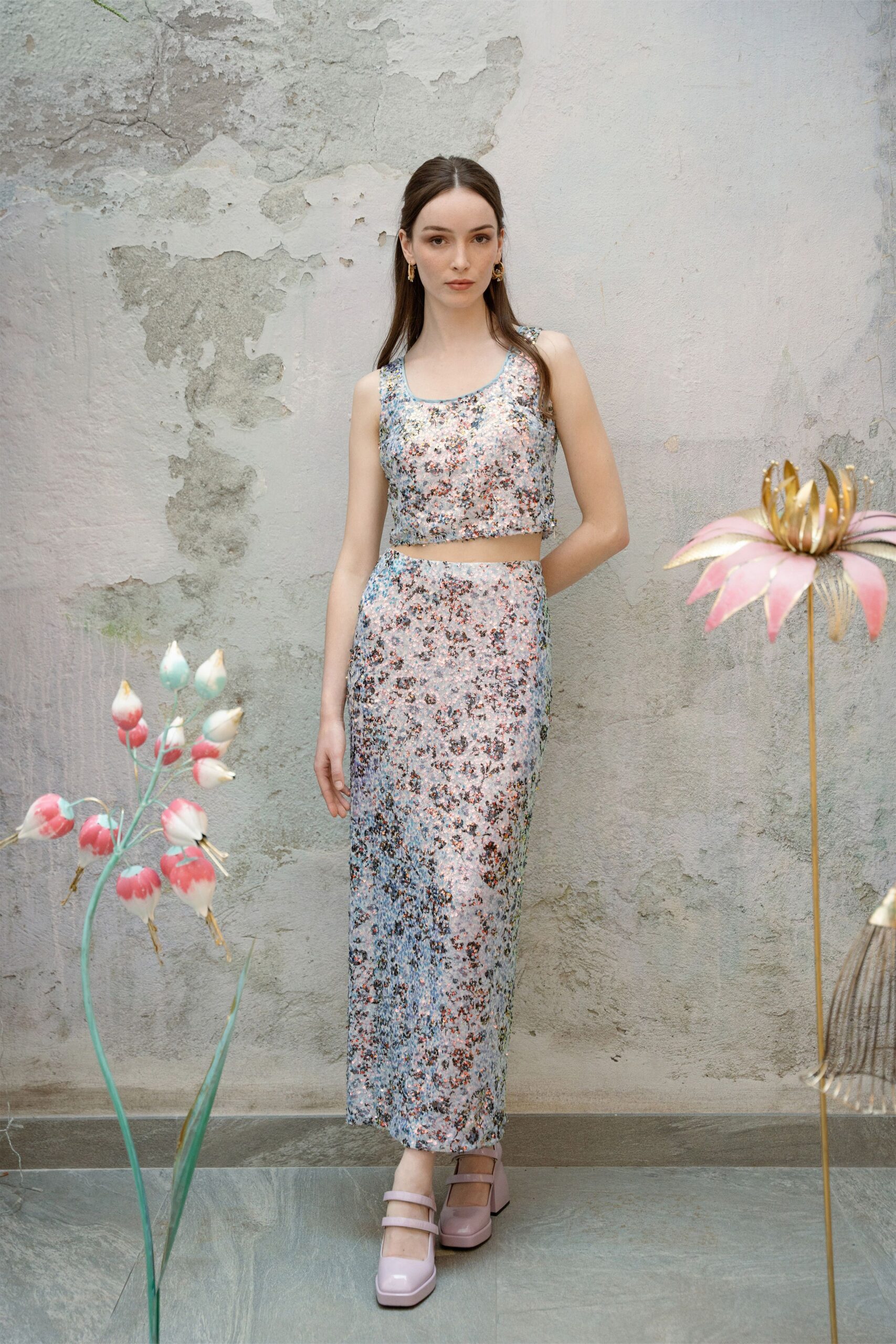 multi silk sleeveless square-neck fitted floral cropped crop-top