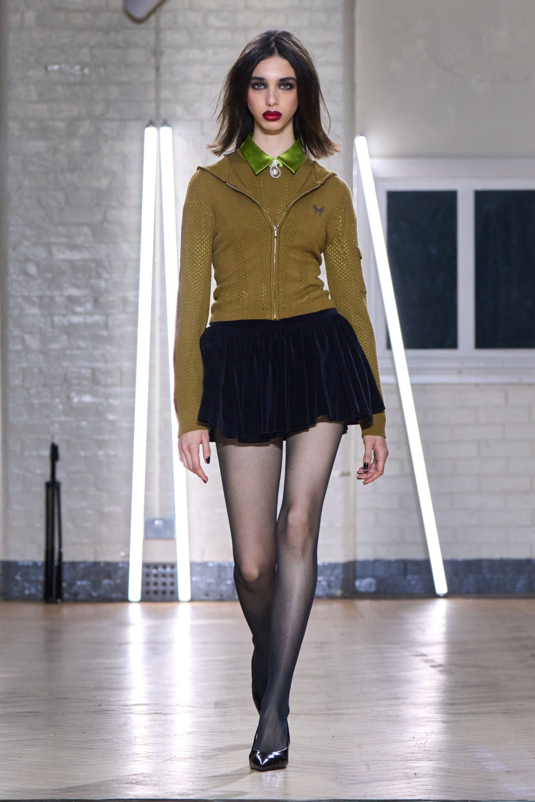 green cotton long-sleeve collared fitted ribbed top