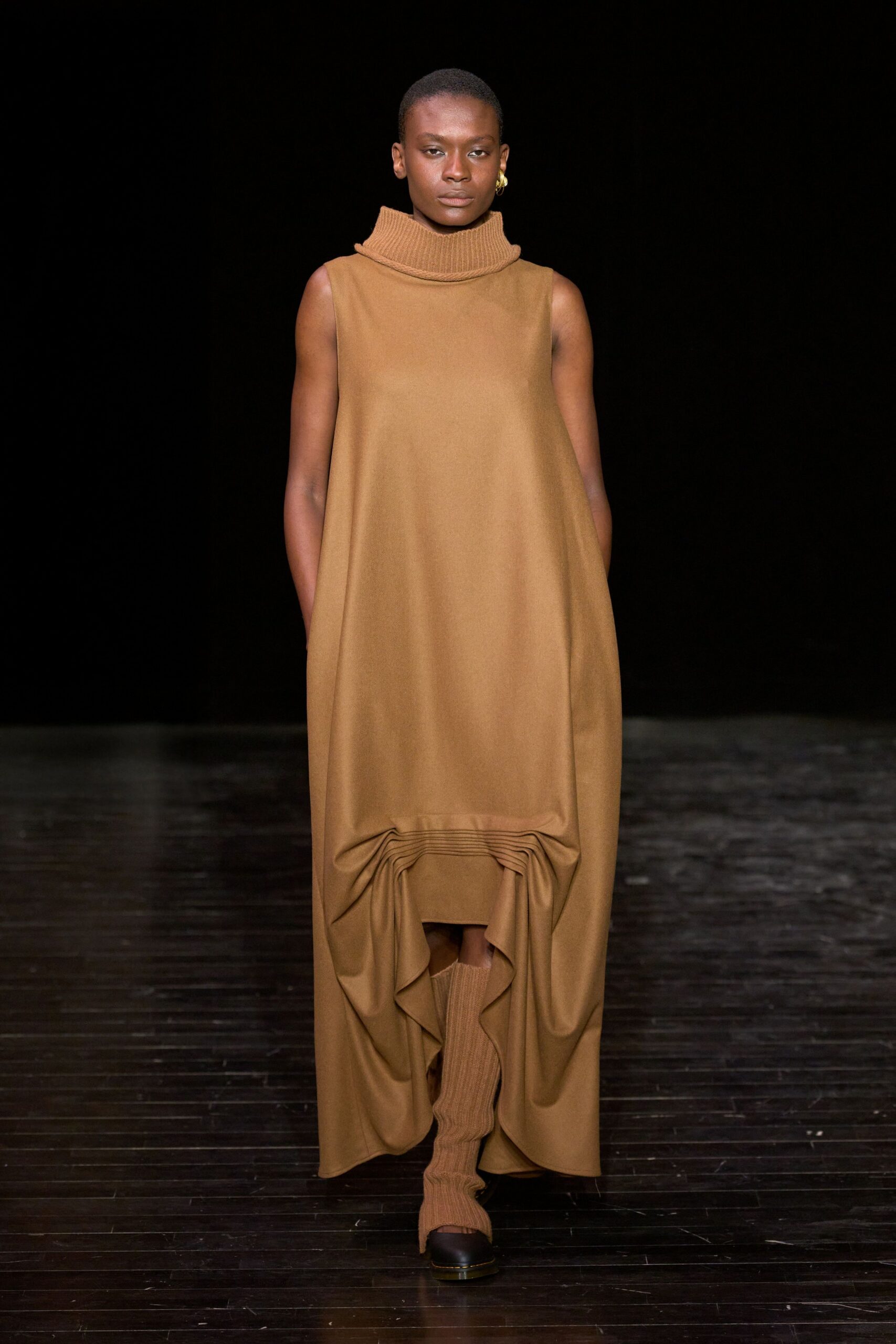 brown relaxed sleeveless dress