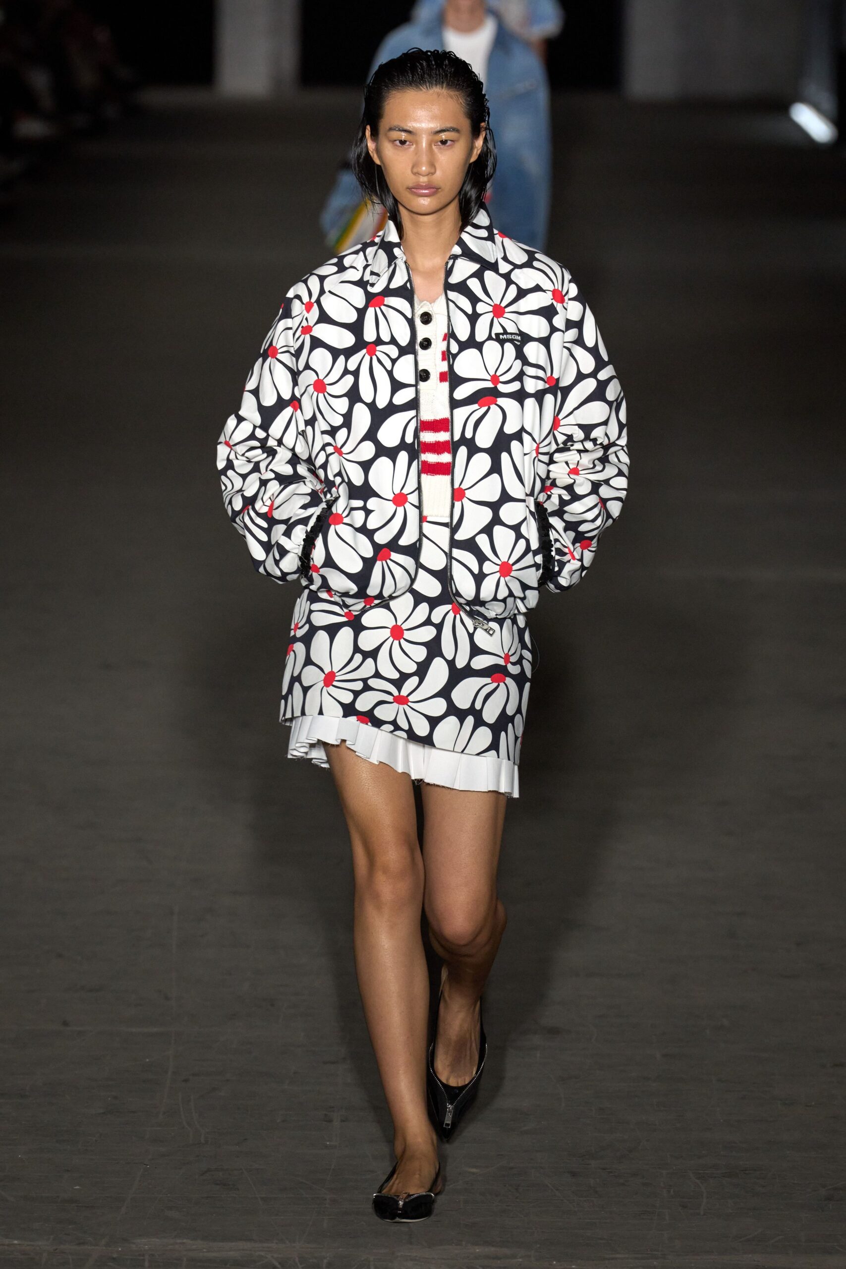 black cotton long-sleeve collared relaxed printed jacket