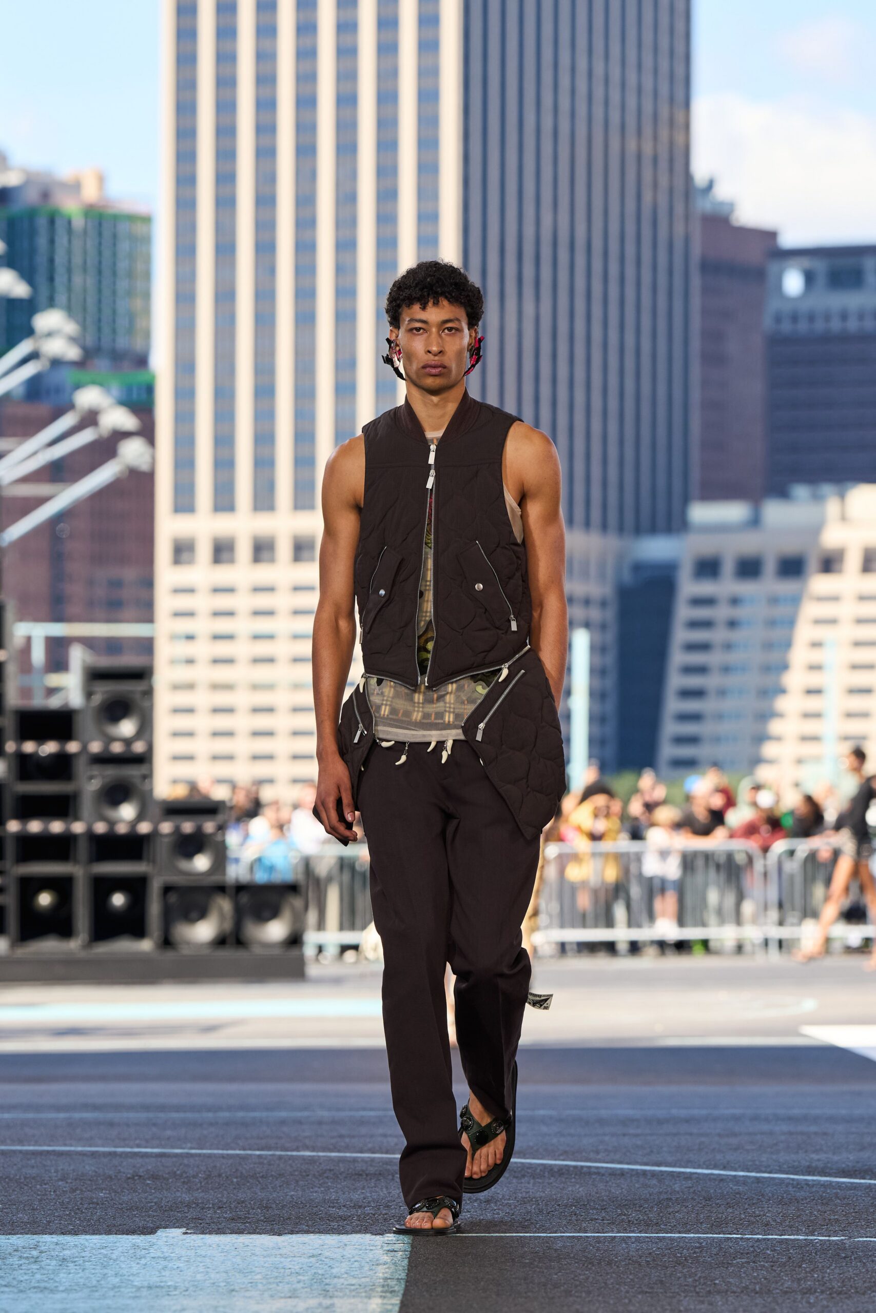black cotton sleeveless fitted quilted vest