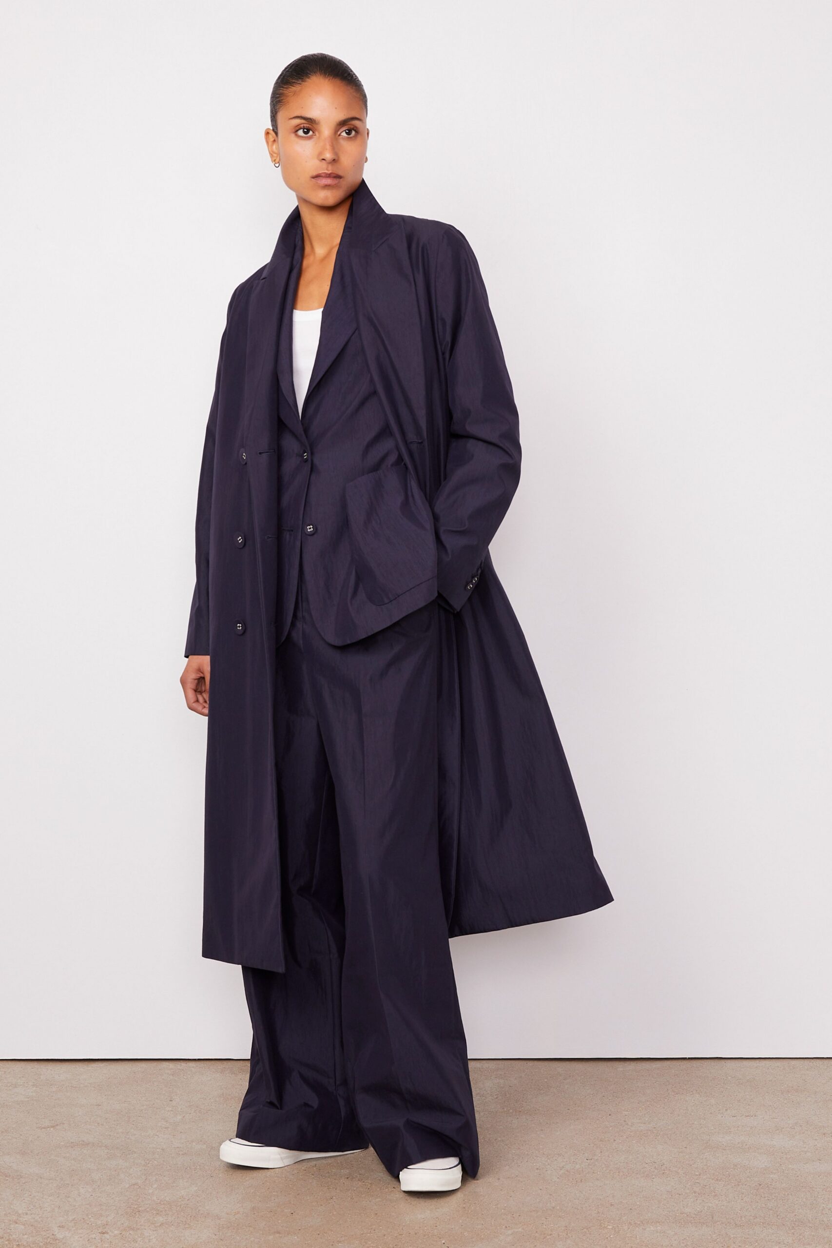 blue cotton long-sleeve collared relaxed trench