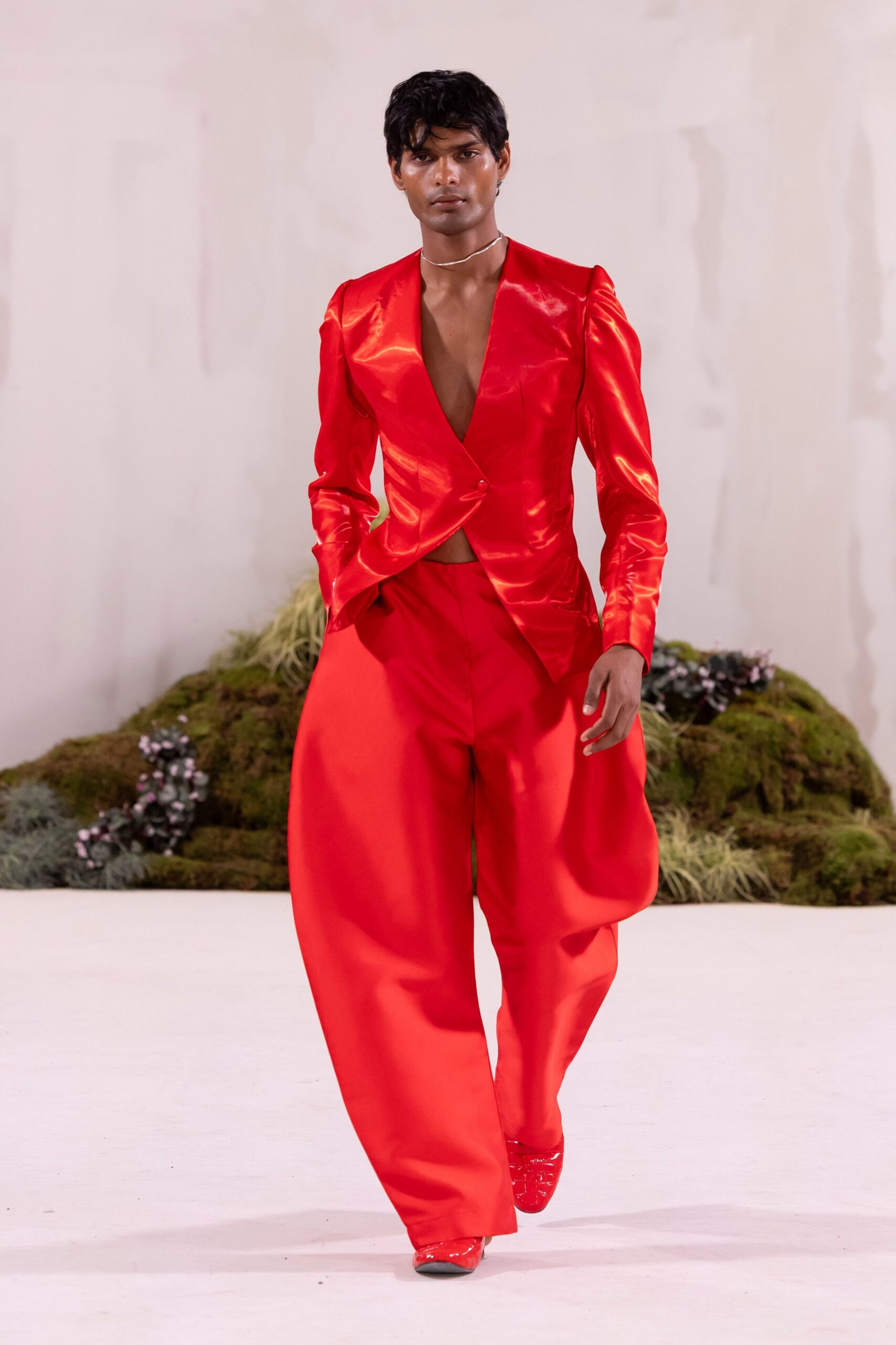 red satin long-sleeve v-neck structured shiny blazer