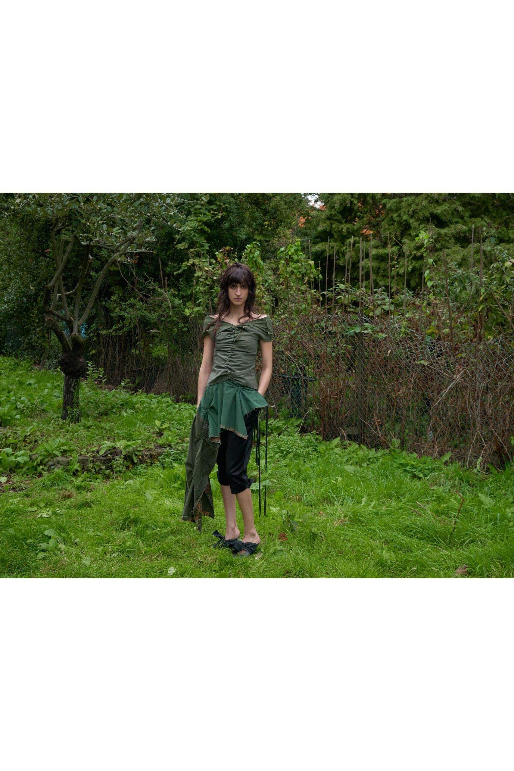 black cotton relaxed cropped pants