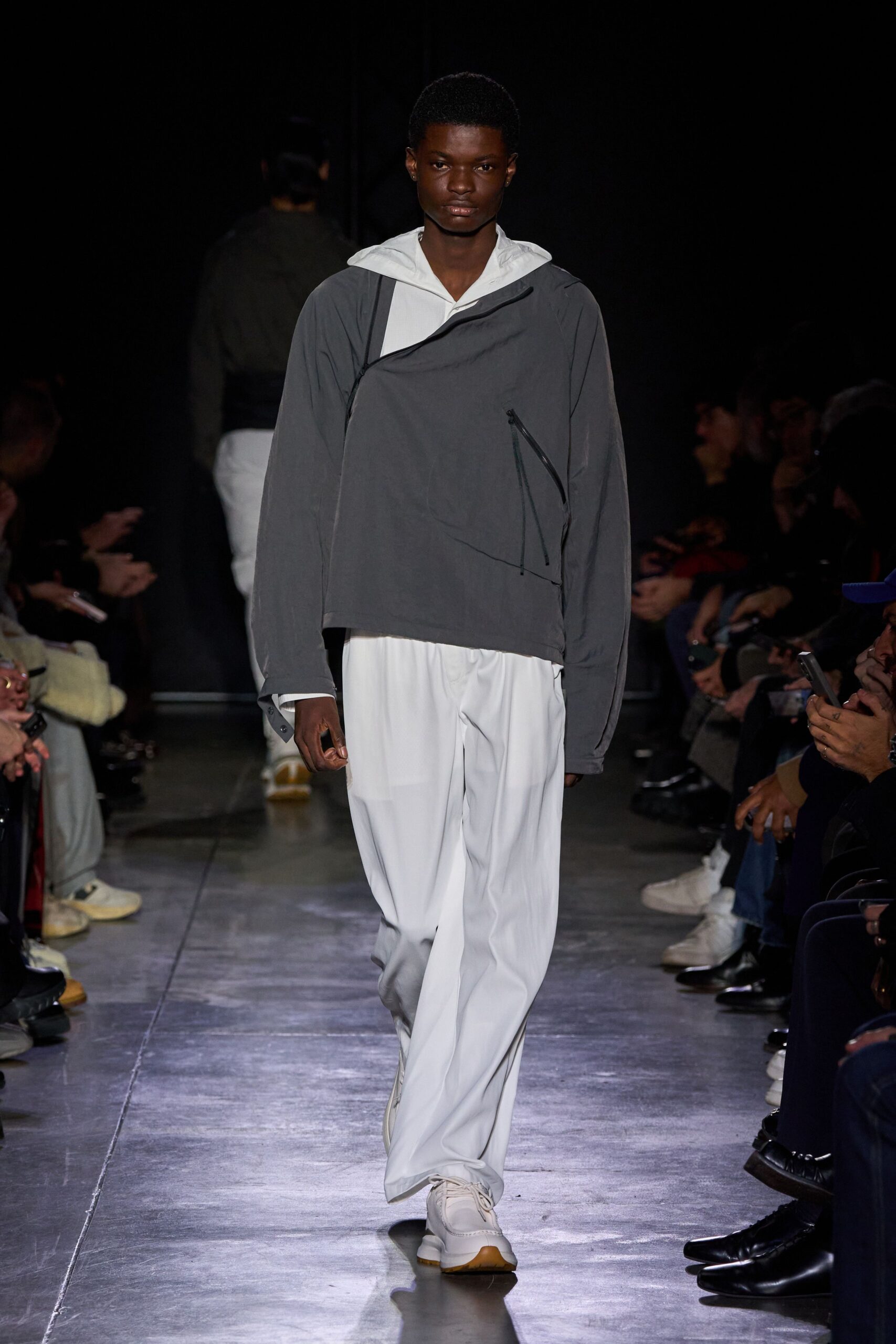 gray cotton long-sleeve hooded relaxed zippered hoodie