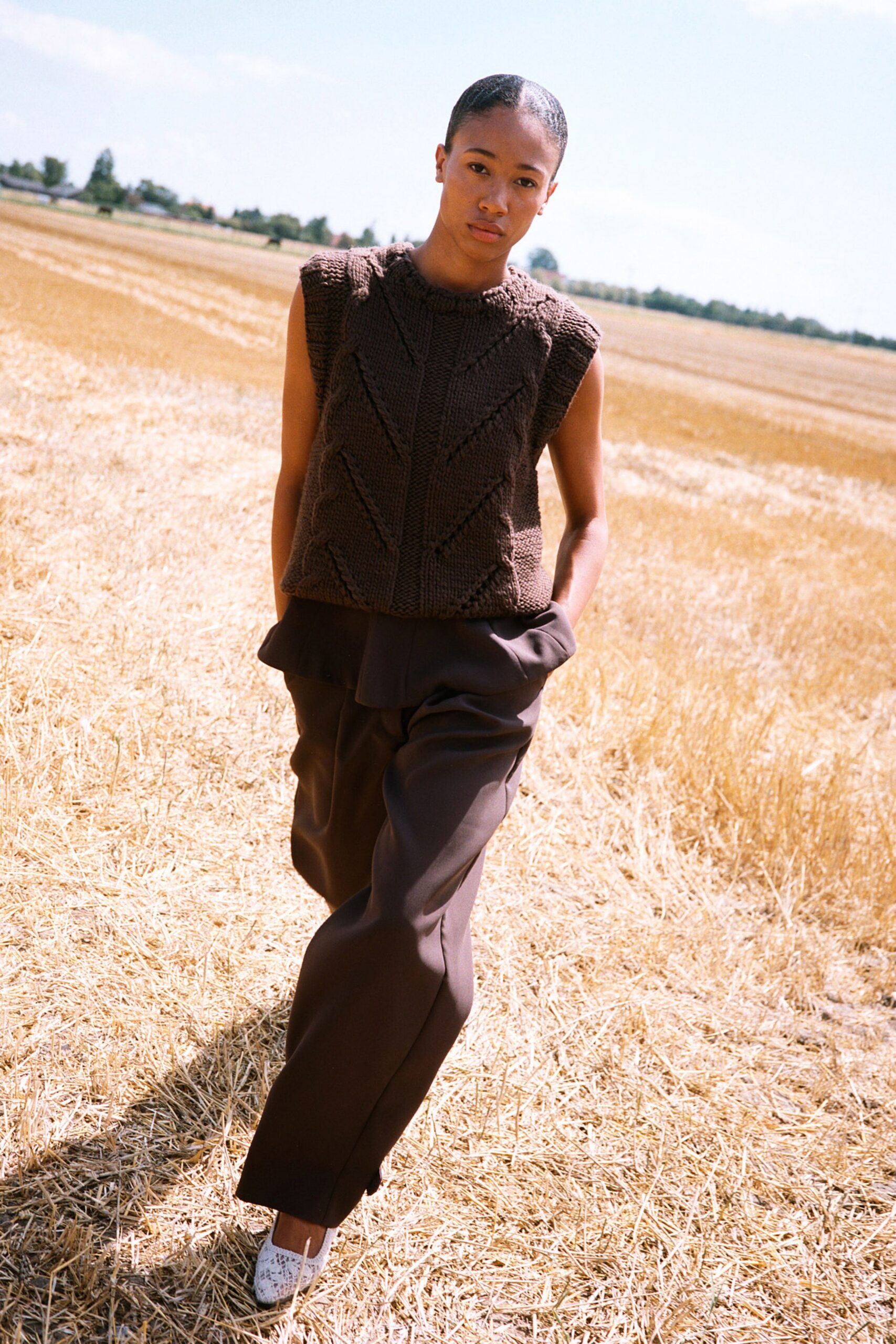 brown wool sleeveless fitted textured top