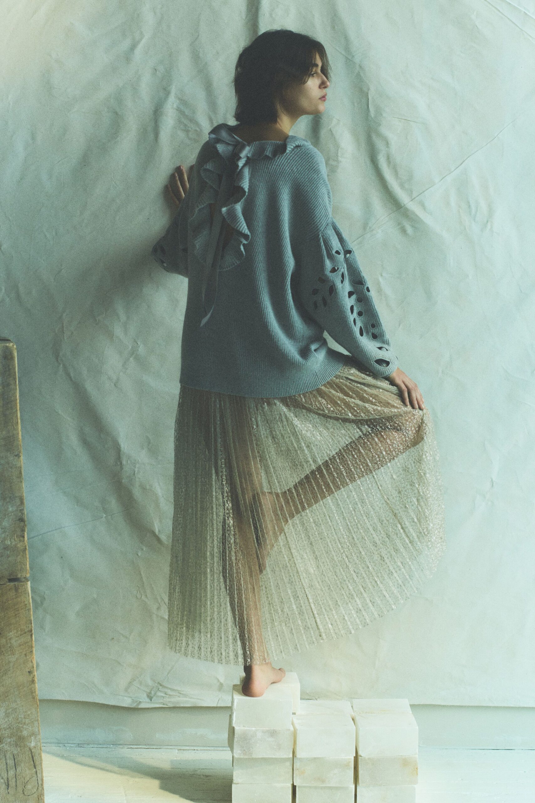 gray wool long-sleeve v-neck oversized ruffled sweater