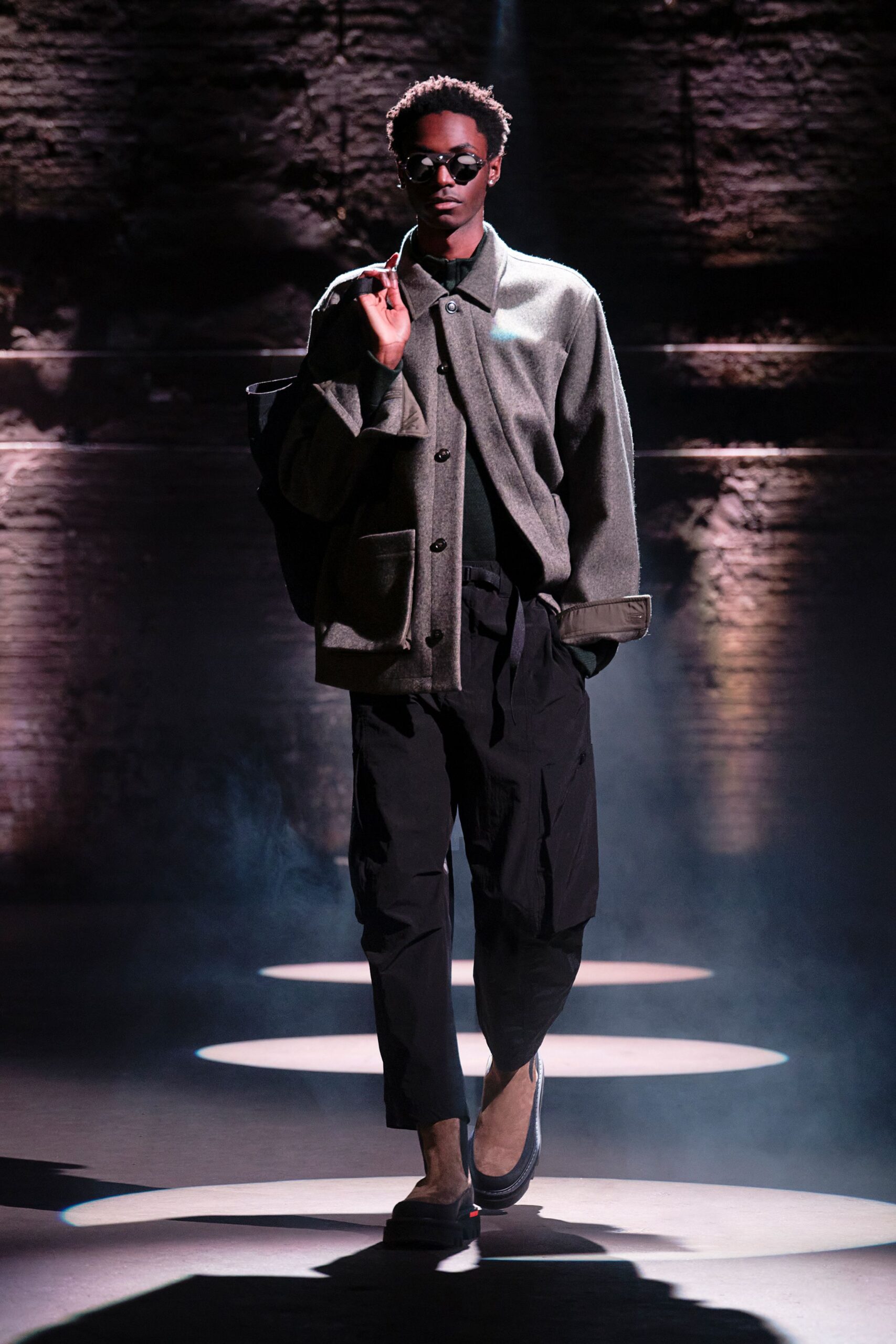 gray wool long-sleeve collared relaxed buttoned jacket