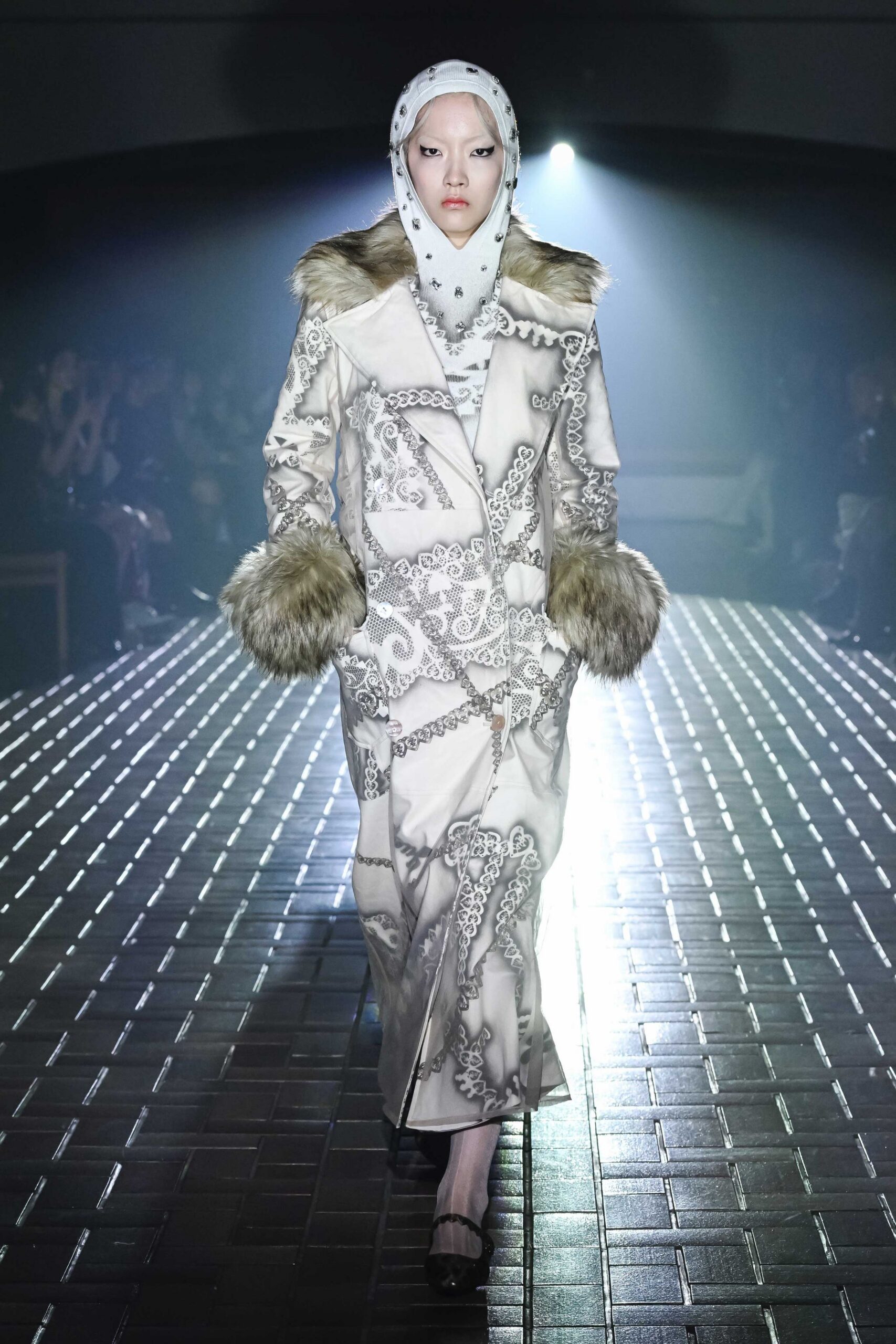 embroidered white silk coat