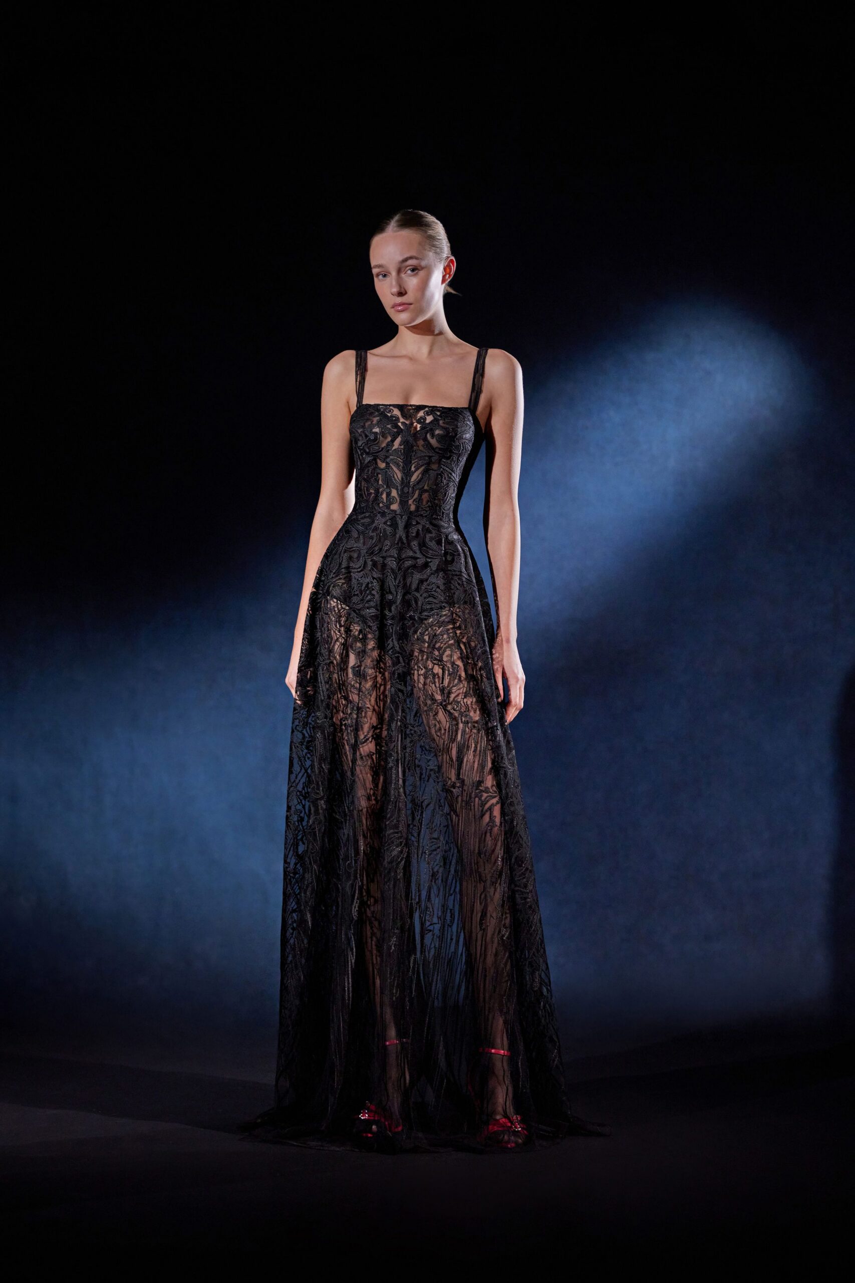 black lace sleeveless gown