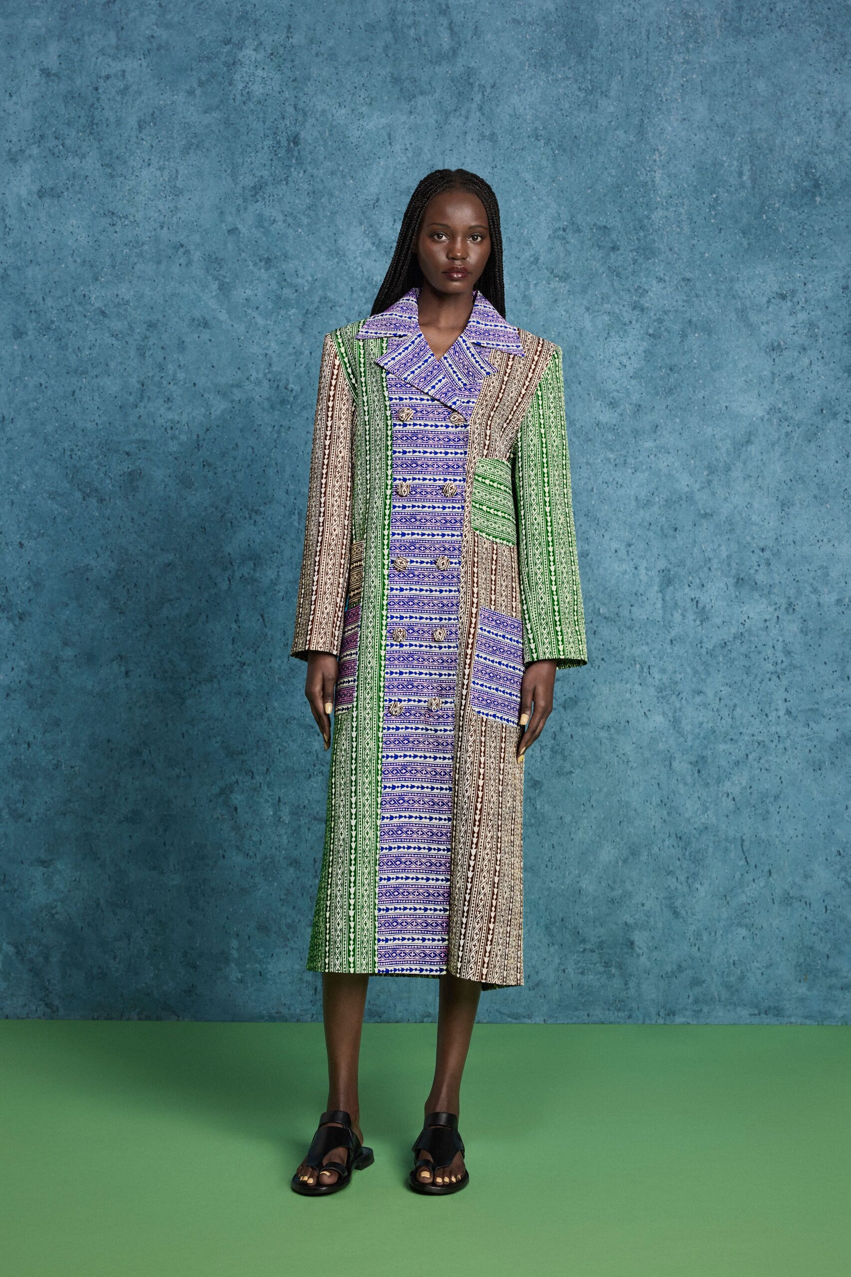 green cotton long-sleeve collared fitted buttoned printed coat