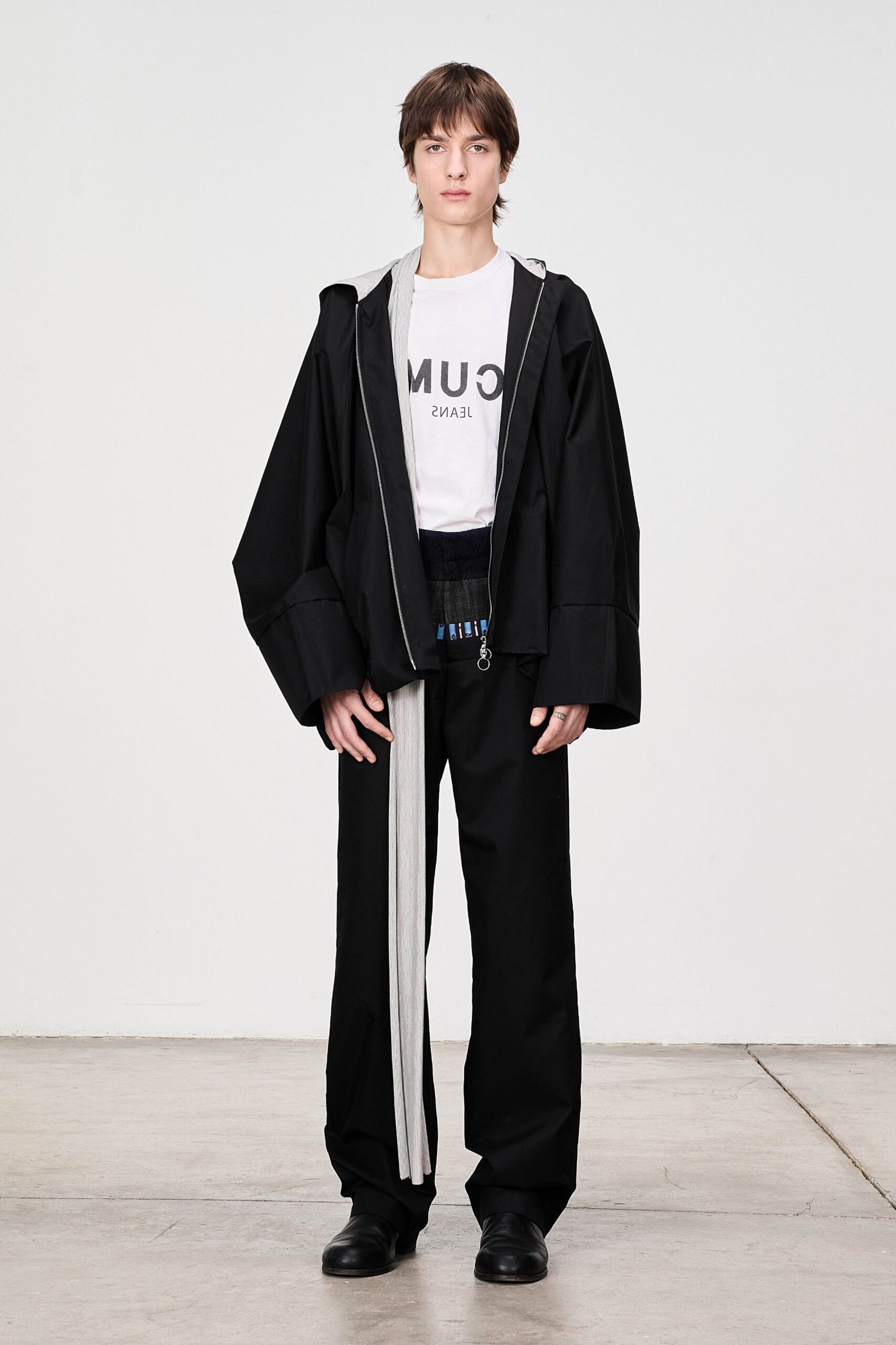 black oversized hoodie with t-shirt and pants
