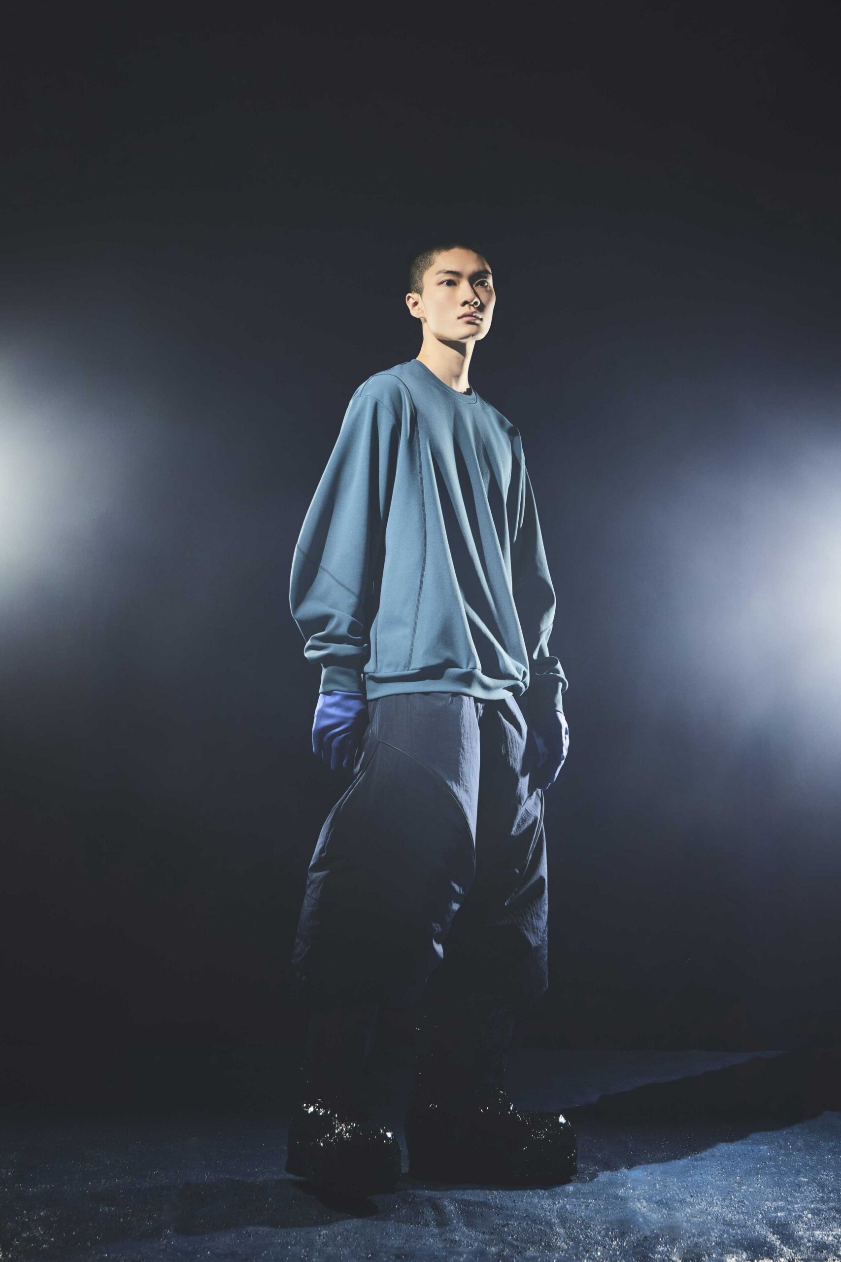 blue cotton long-sleeve collared oversized sweater