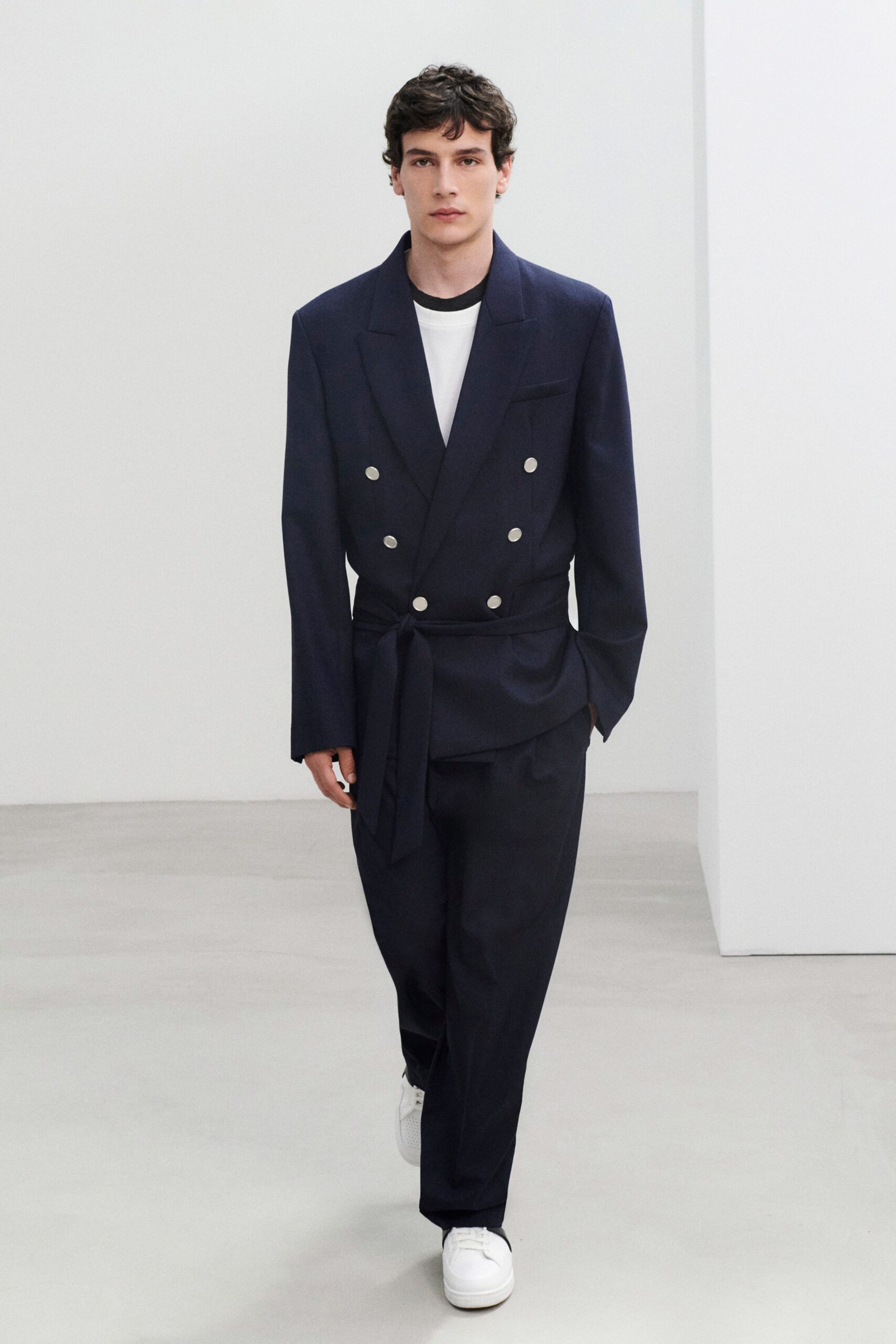 blue cotton long-sleeve collared tailored buttoned suit