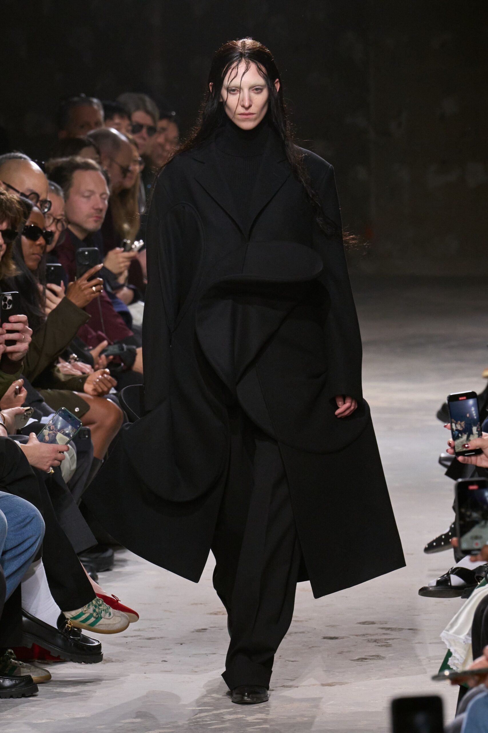 black wool long-sleeve collared relaxed draped coat