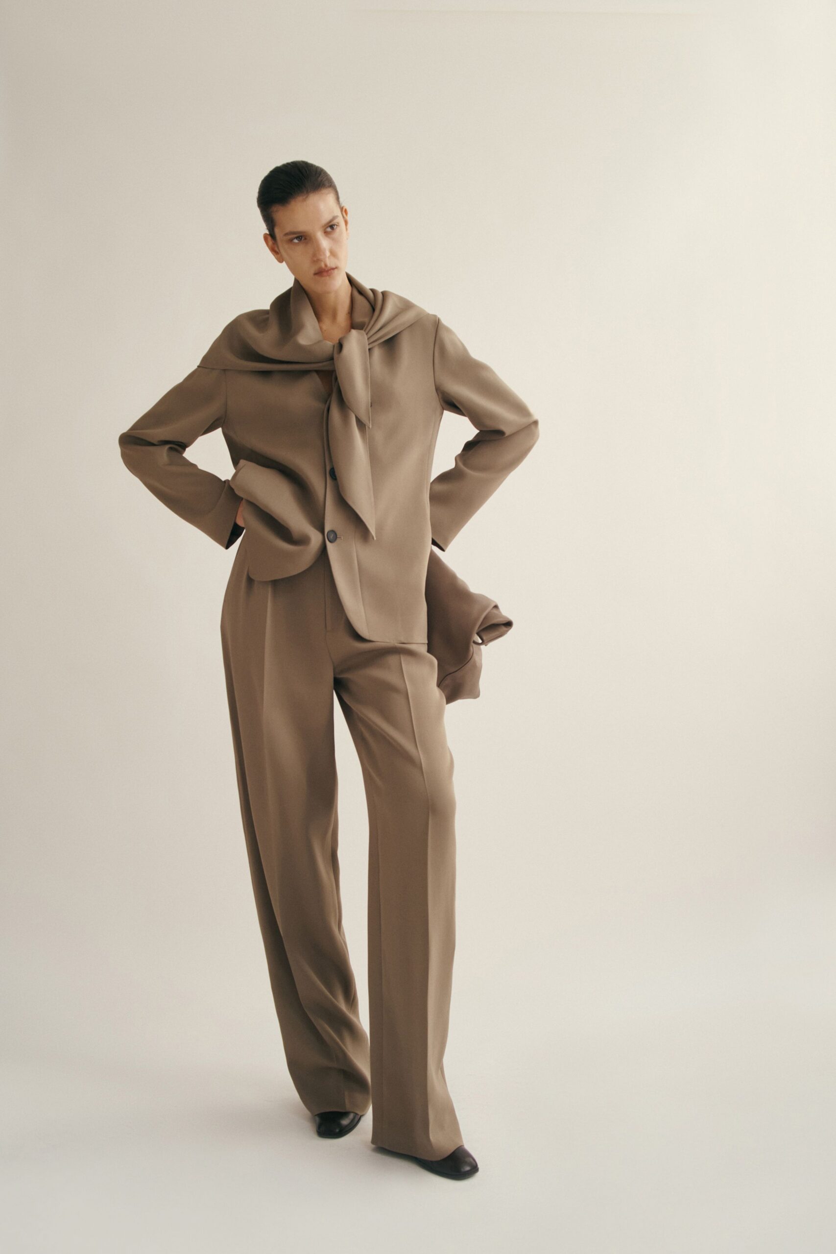 brown blazer and pants outfit