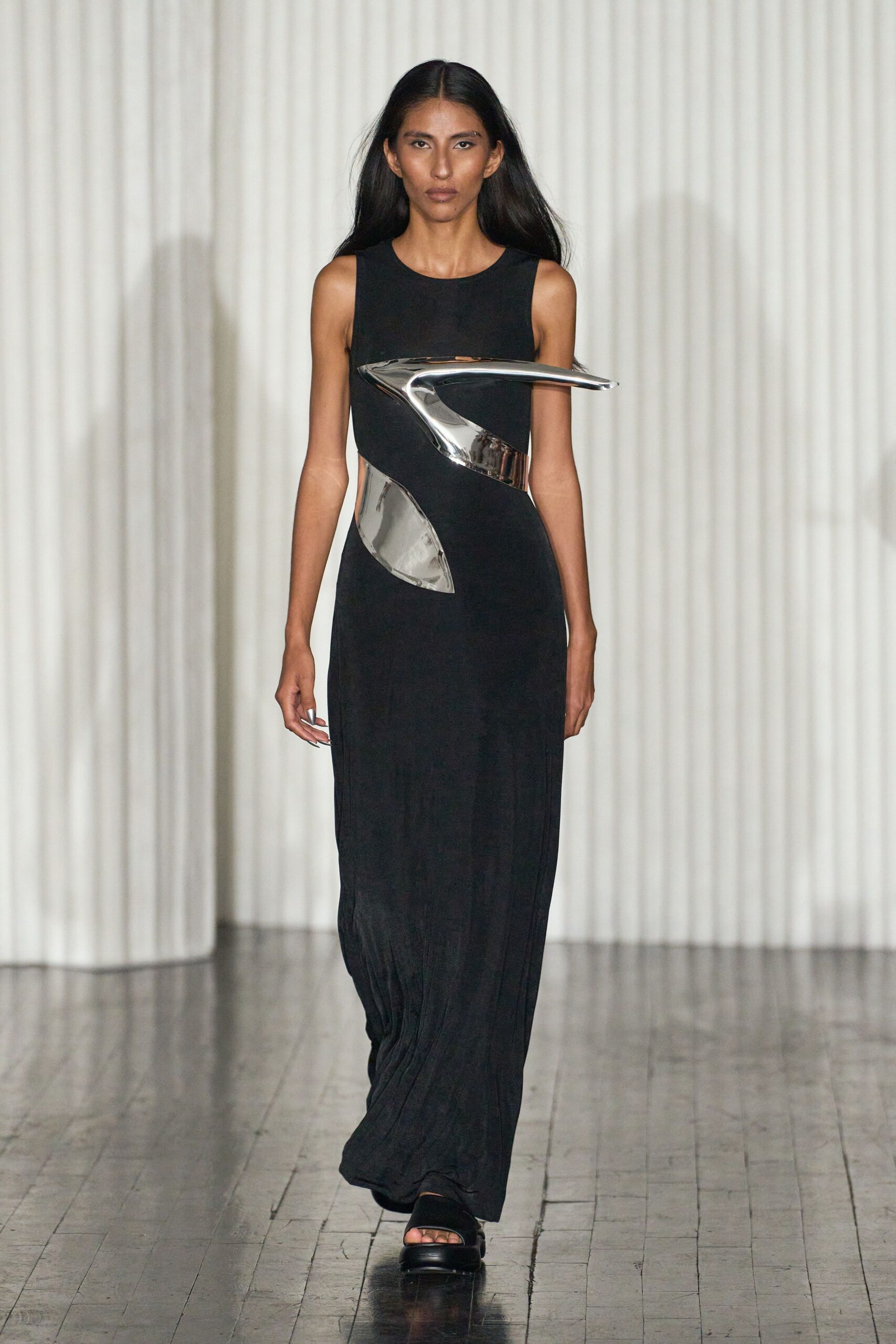 black fitted sleeveless gown
