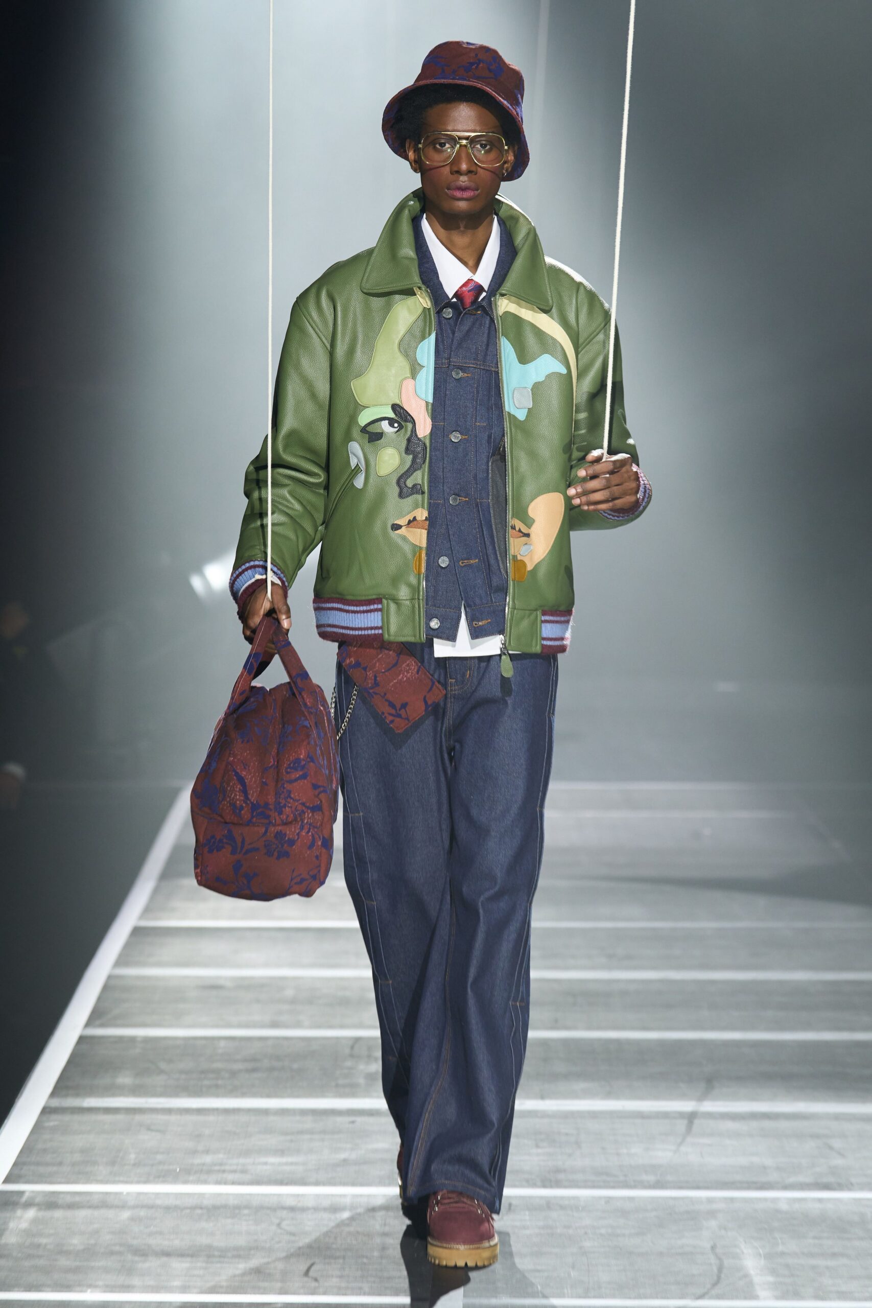 green leather long-sleeve collared fitted printed jacket