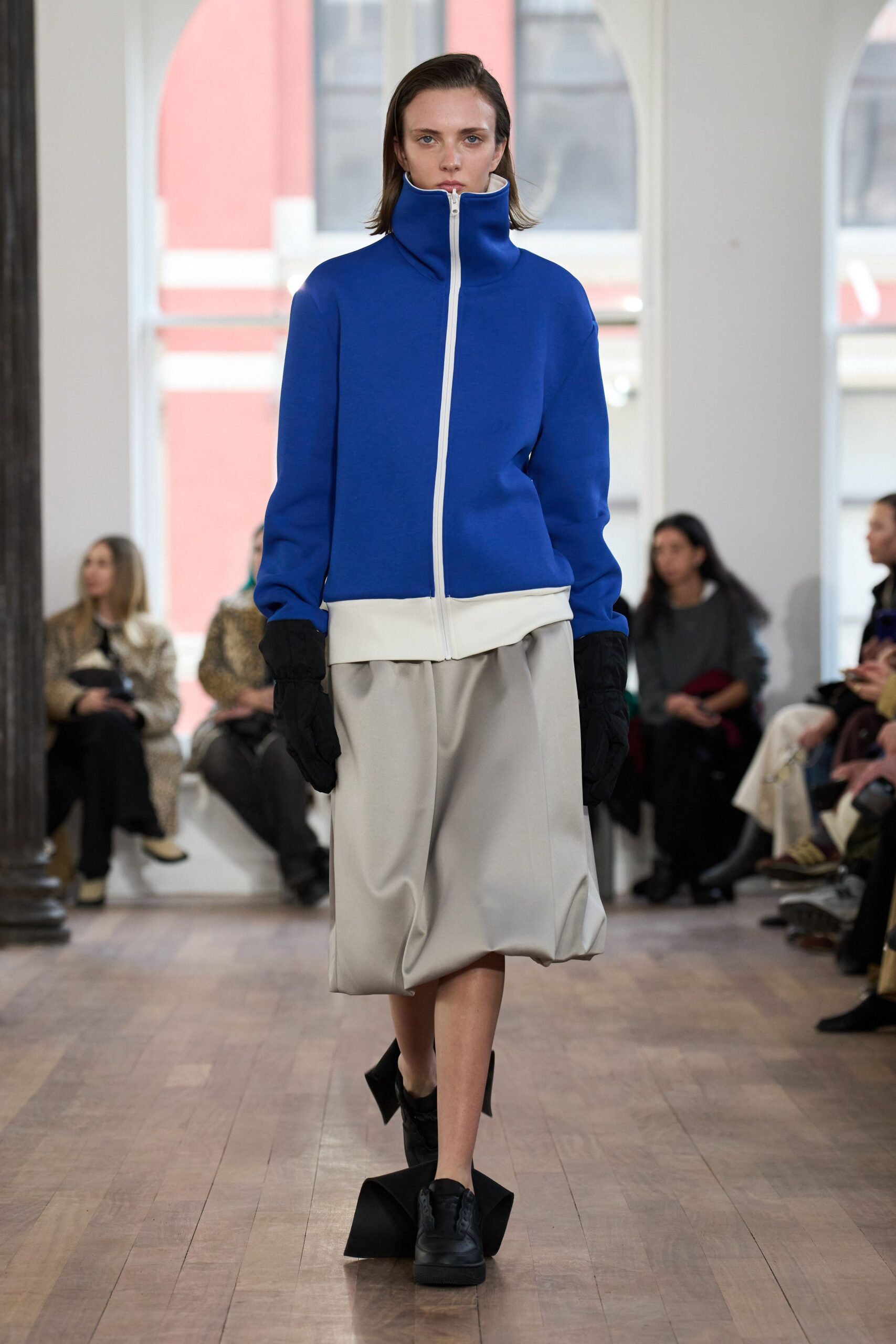 blue cotton long-sleeve high-neck fitted jacket