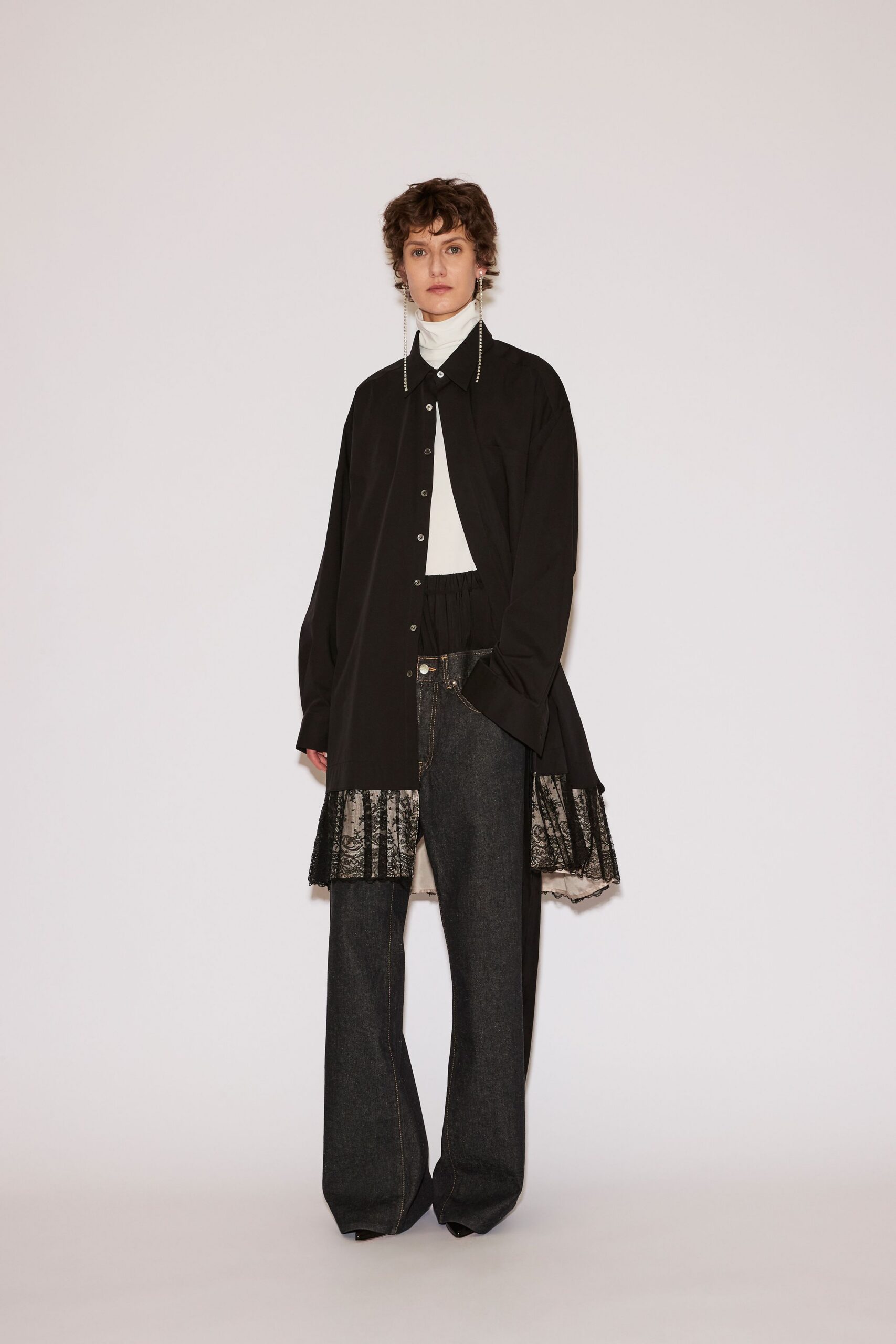 black cotton long-sleeve collared relaxed buttoned layered shirt