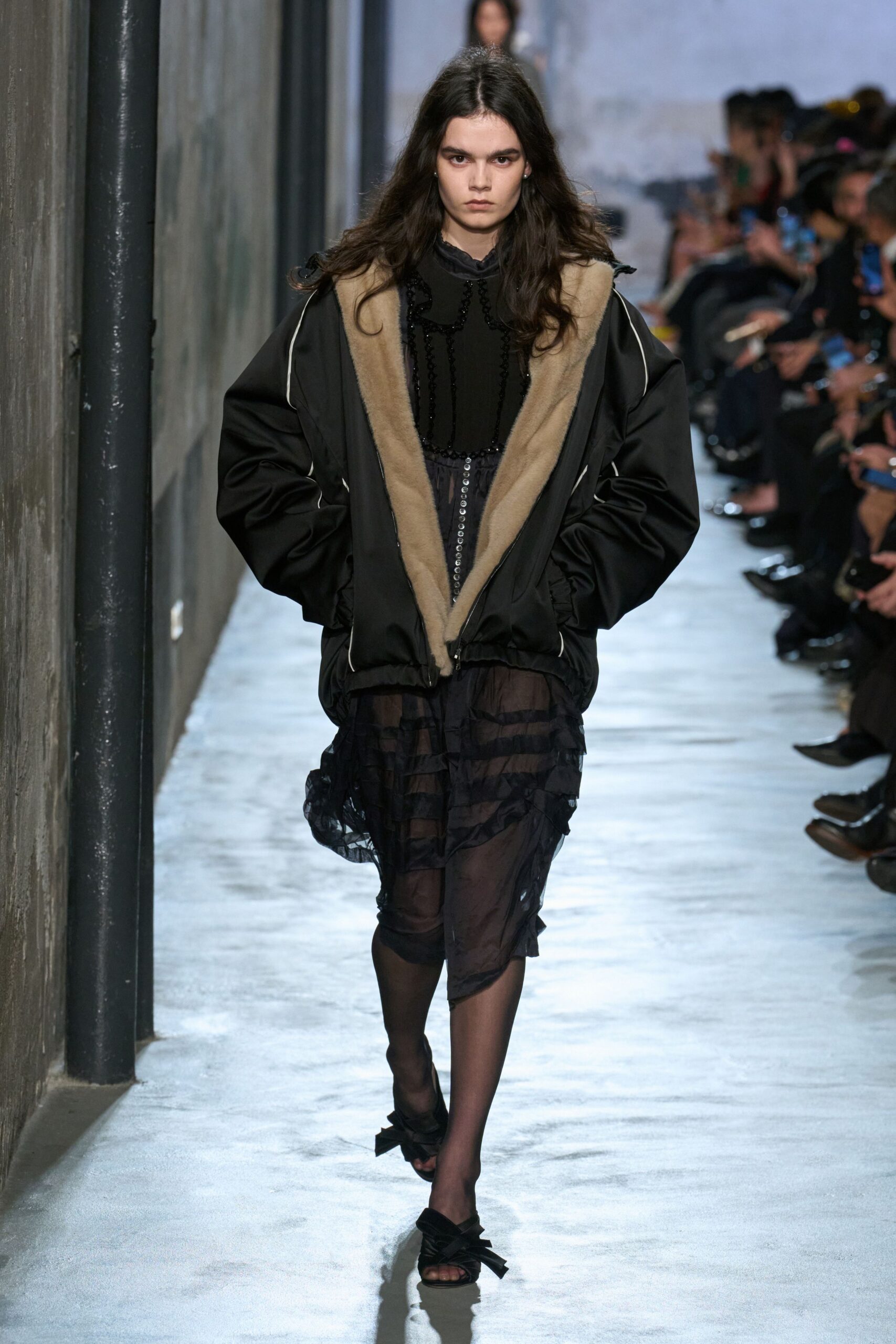 black wool long-sleeve collared oversized layered coat