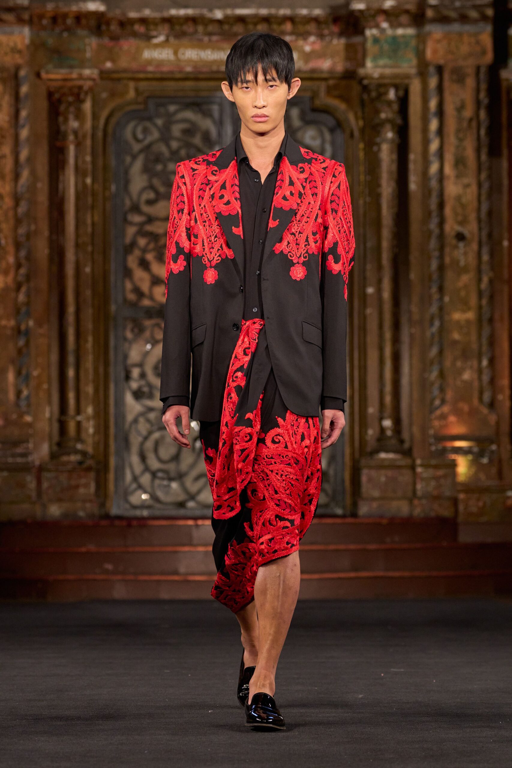 black silk long-sleeve collared tailored embroidered layered suit