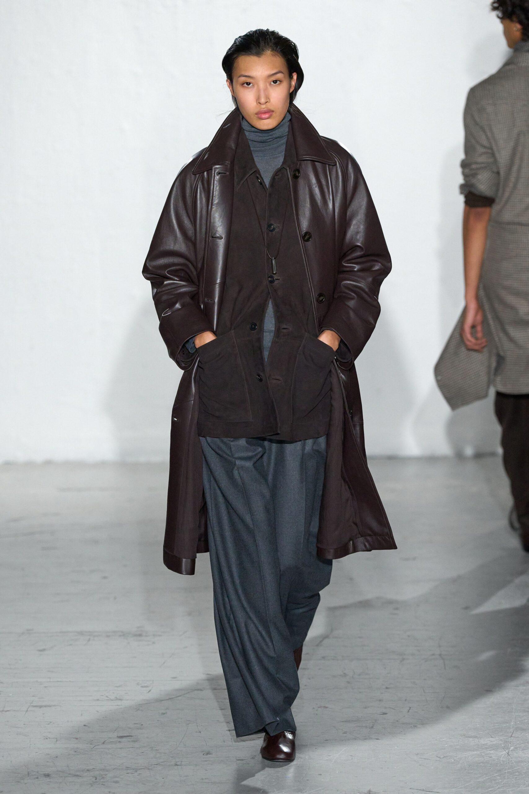brown leather long-sleeve collared relaxed buttoned pockets coat