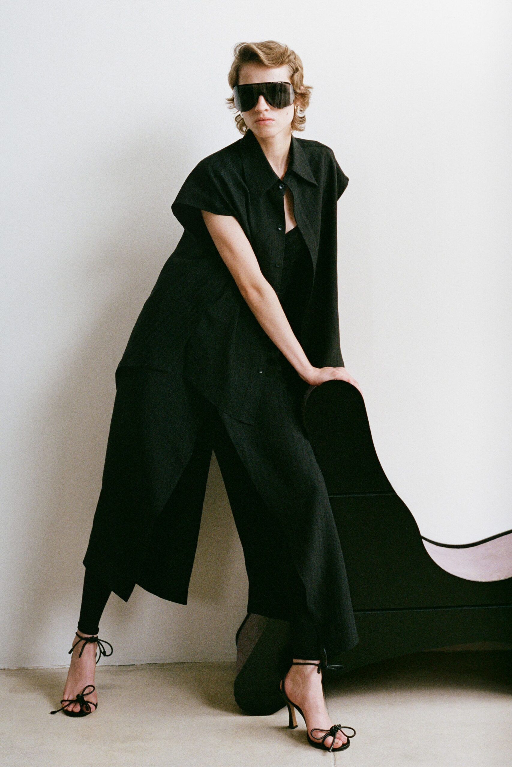 black cotton sleeveless fitted top